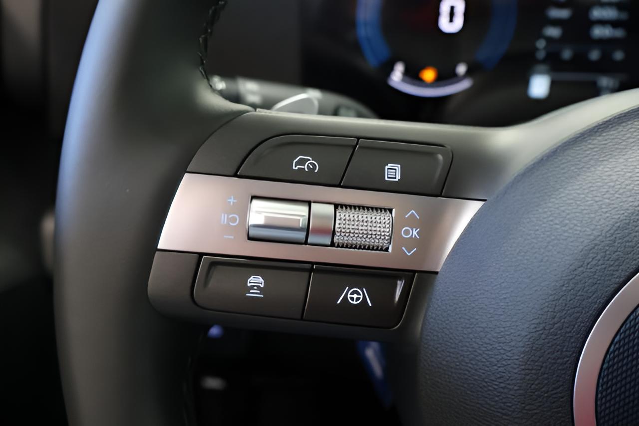 2027 Hyundai KONA SEL Premium FWD