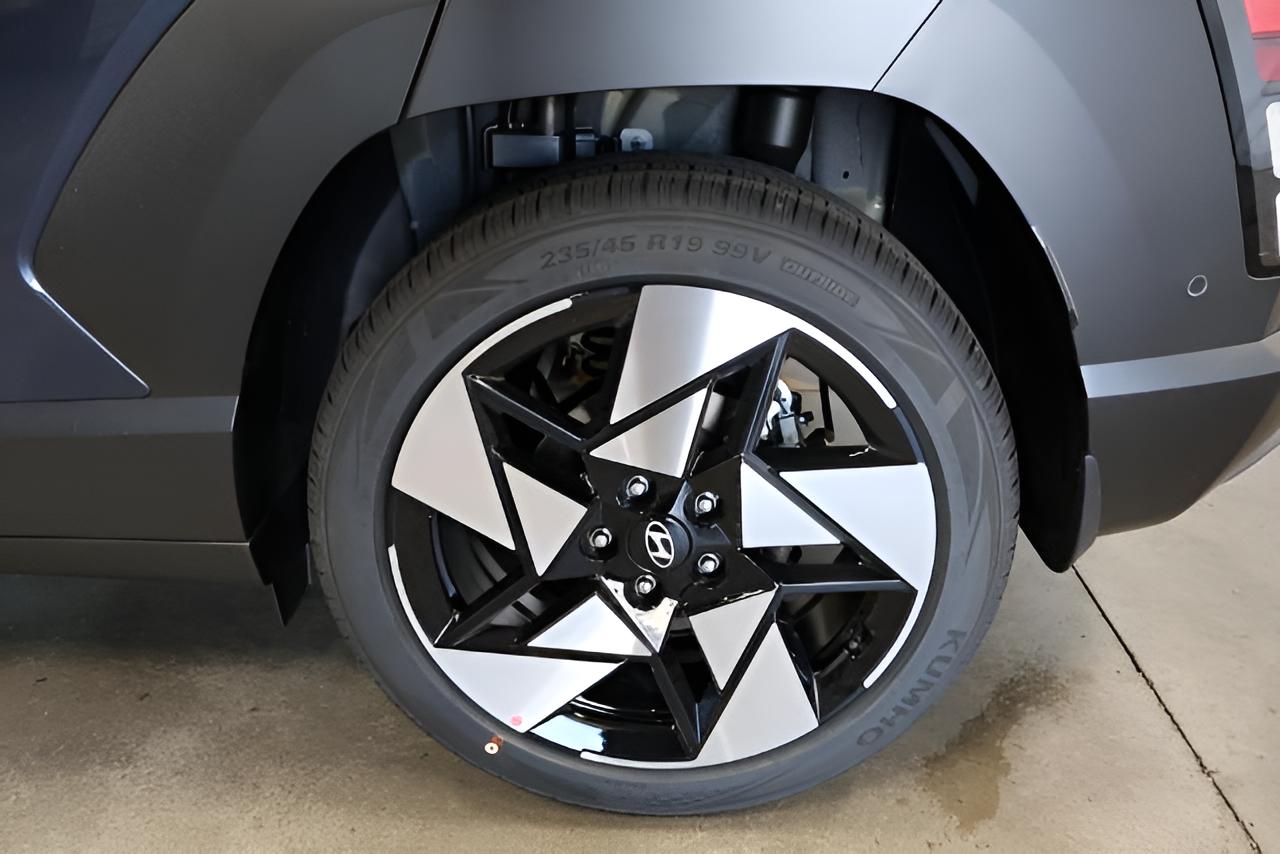 2027 Hyundai KONA Limited FWD