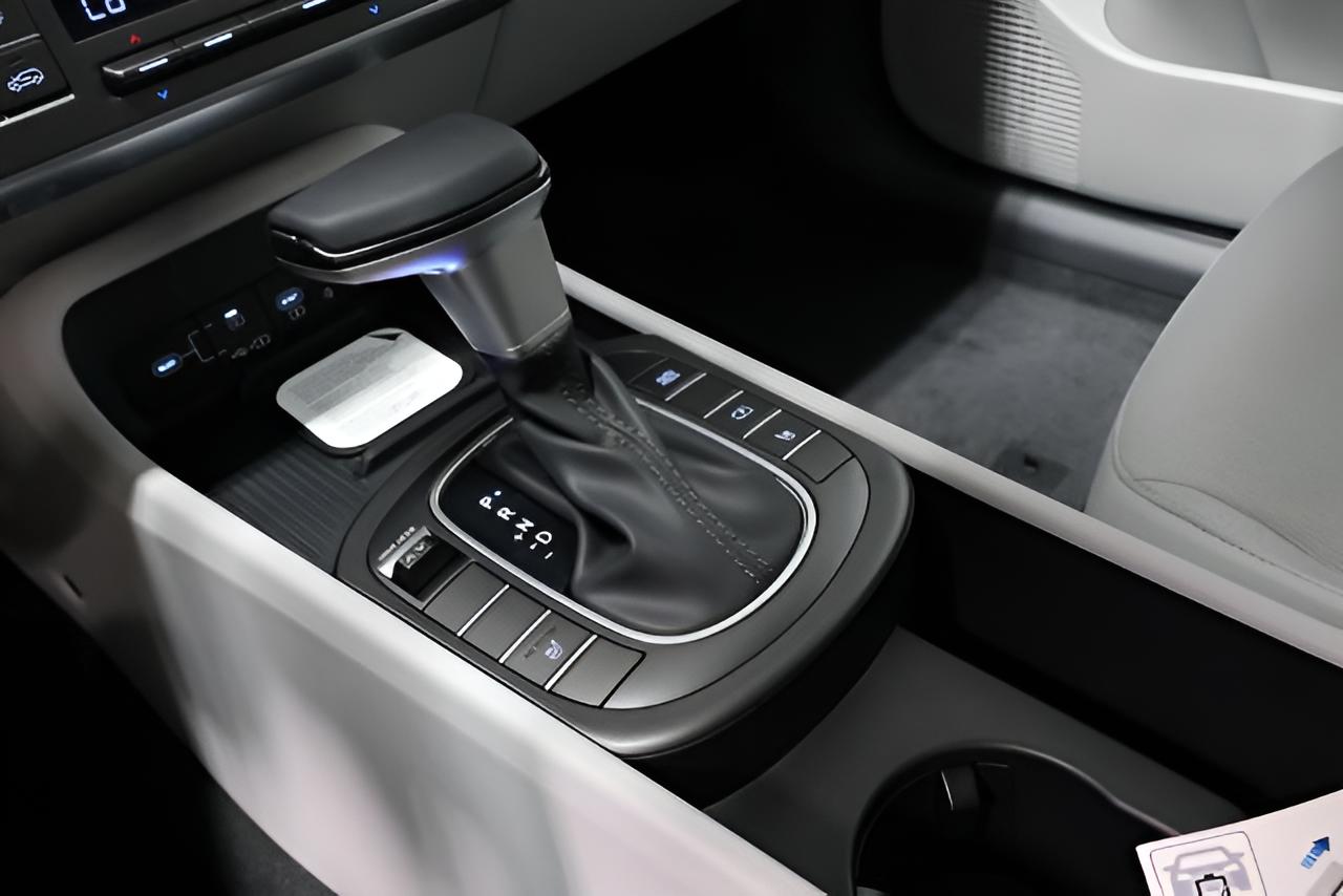 2027 Hyundai KONA SEL Sport FWD