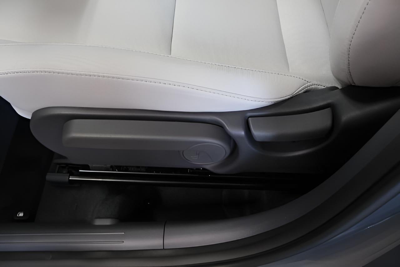 2027 Hyundai KONA SEL Sport FWD