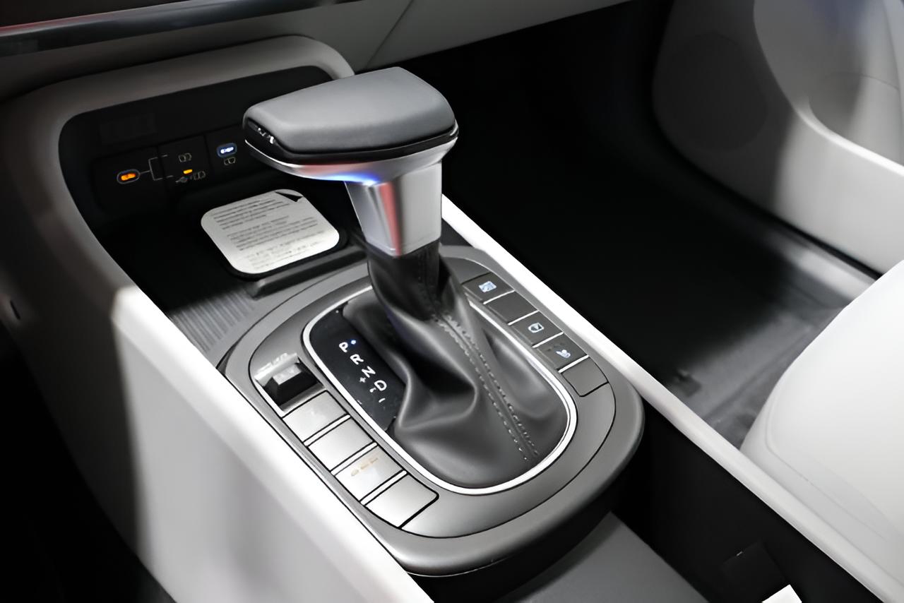 2027 Hyundai KONA SEL Sport AWD