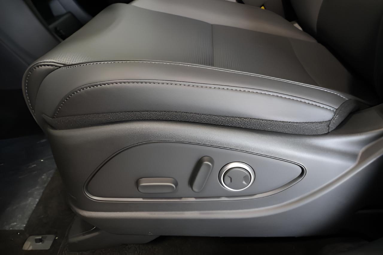 2027 Hyundai PALISADE SEL 8P AWD