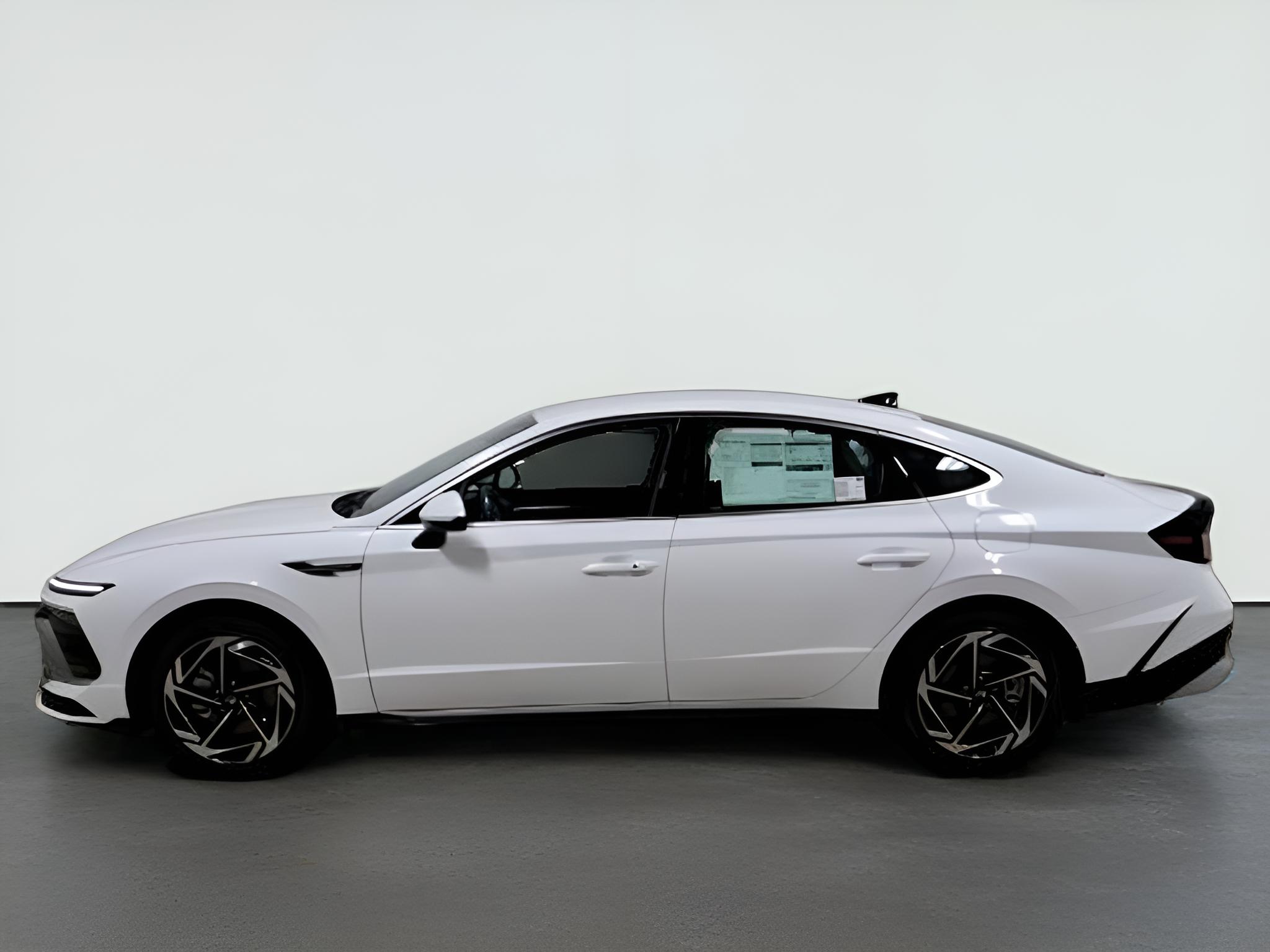 2026 Hyundai SONATA SEL Sport AWD