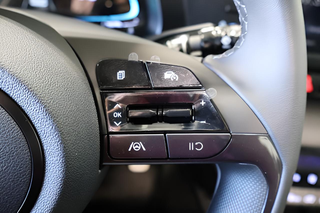 2026 Hyundai ELANTRA SEL Sport Plus Sedan