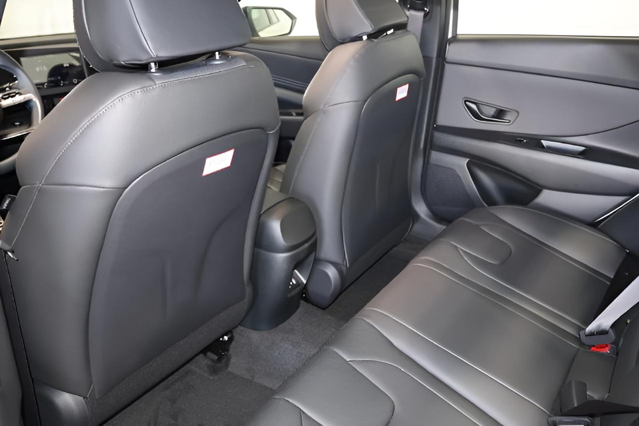 2026 Hyundai ELANTRA SEL Sport Plus Sedan