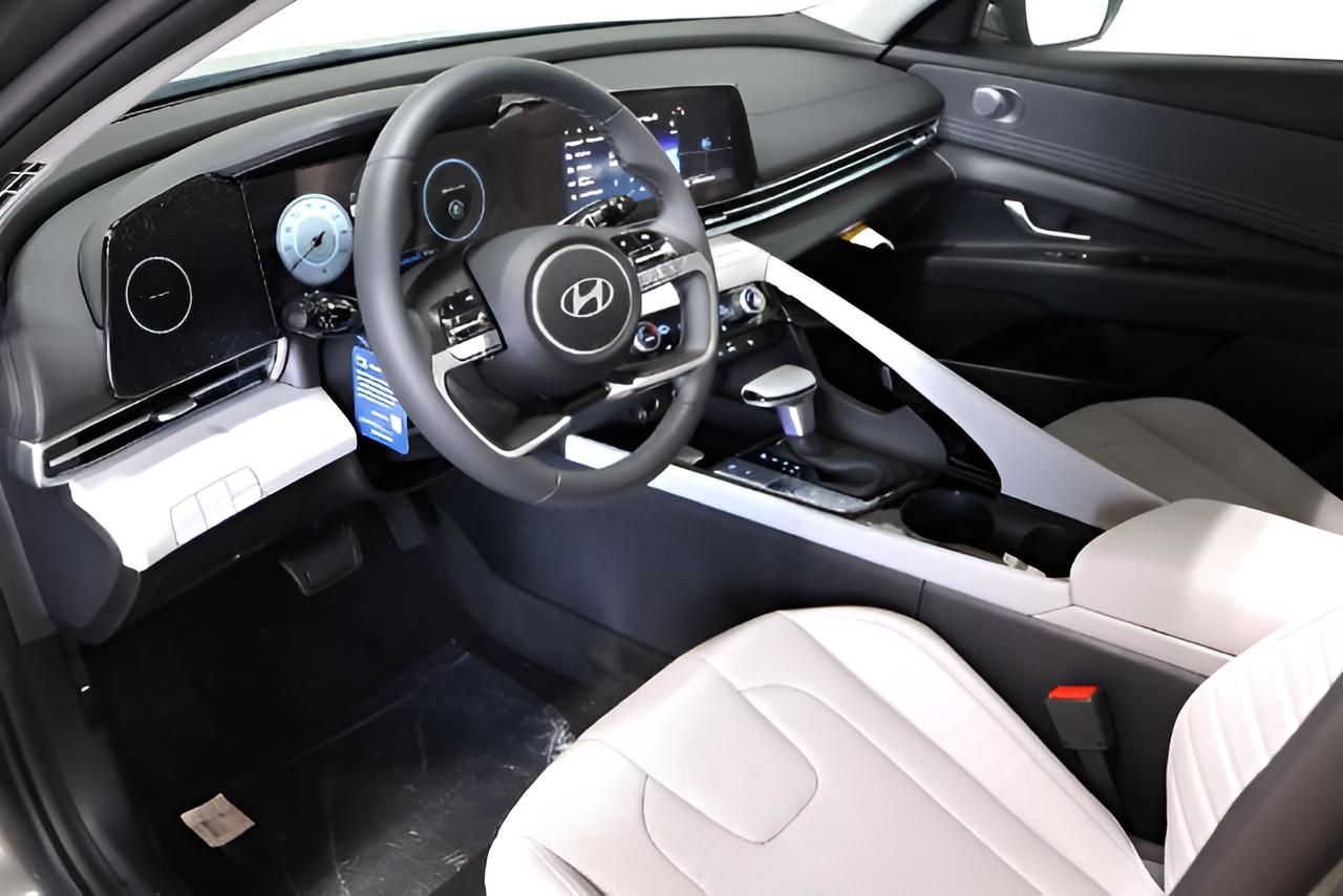2026 Hyundai ELANTRA Limited Sedan
