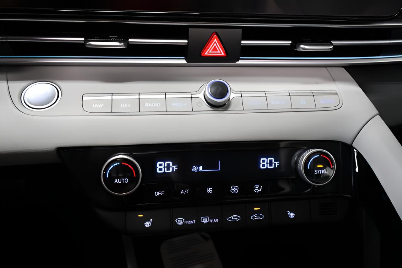 2026 Hyundai ELANTRA Limited Sedan
