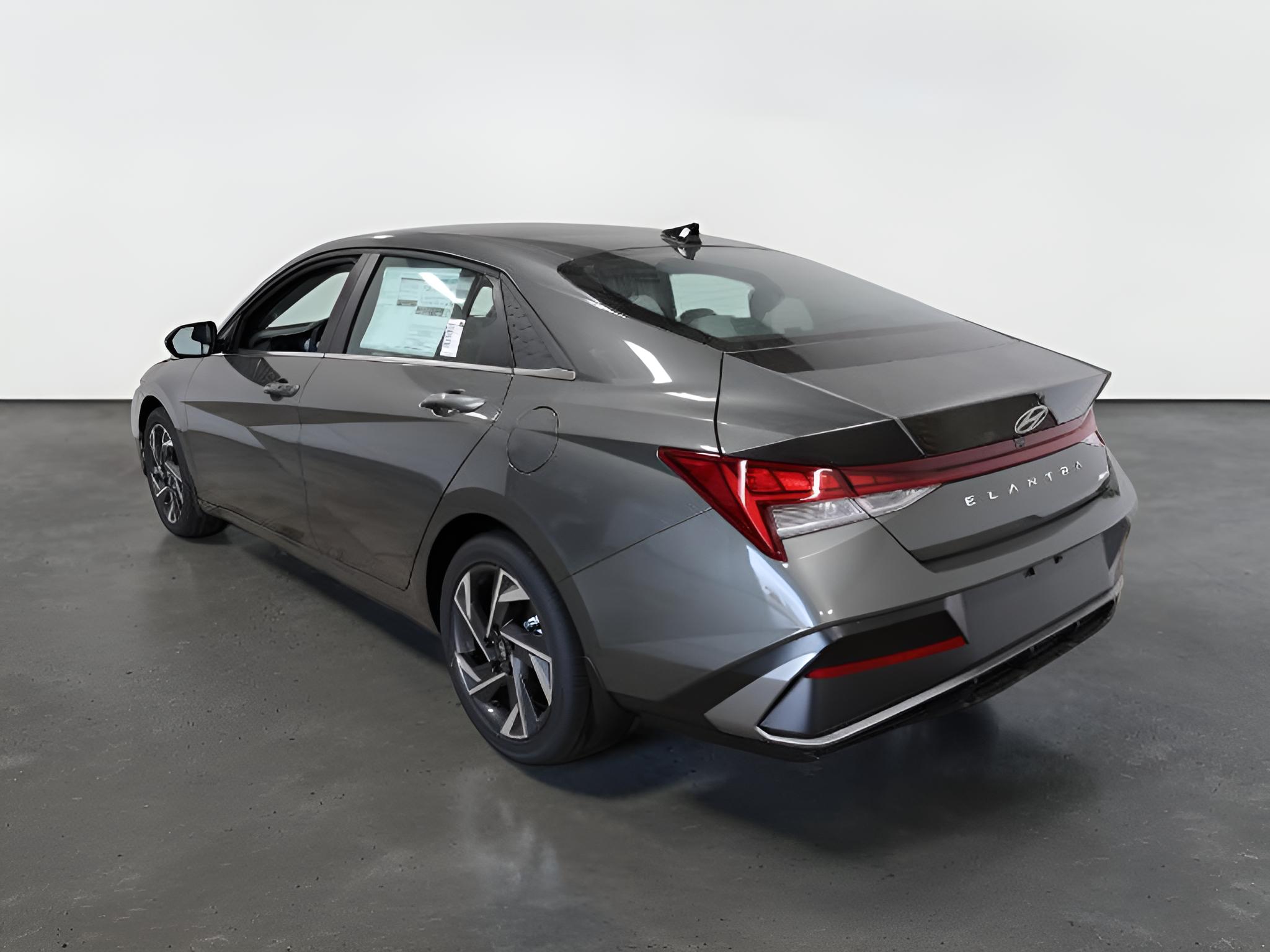 2026 Hyundai ELANTRA Limited Sedan