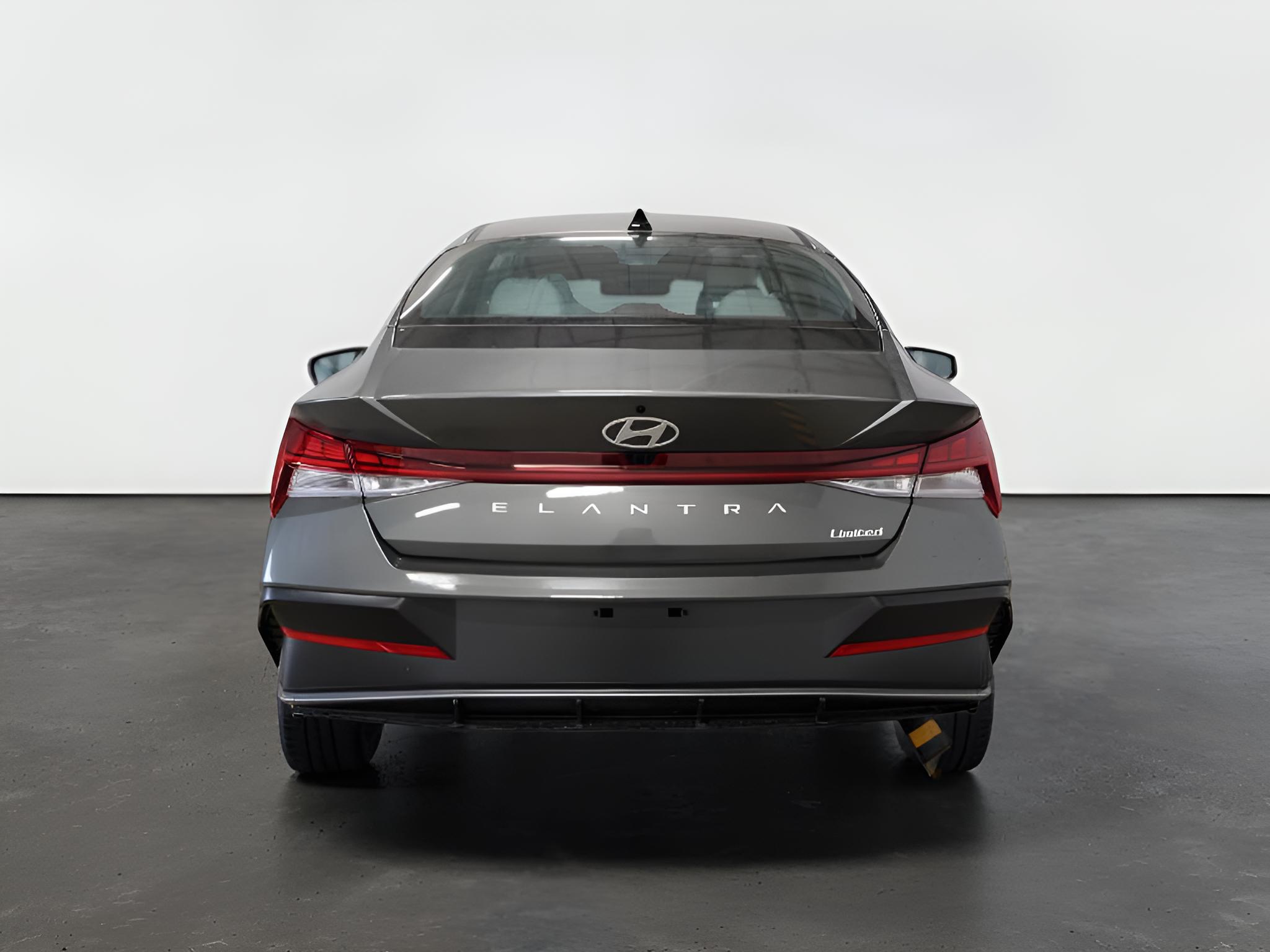 2026 Hyundai ELANTRA Limited Sedan