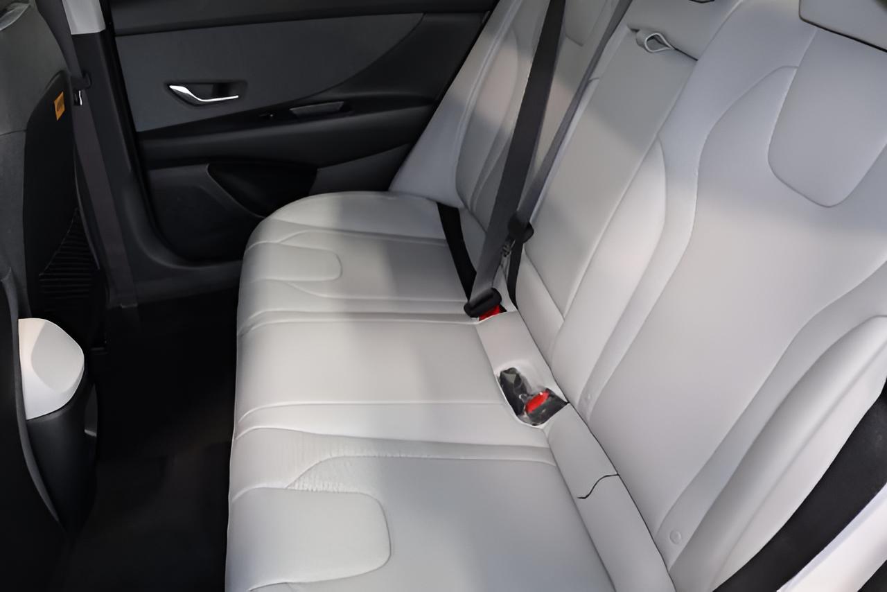 2026 Hyundai ELANTRA Limited Sedan