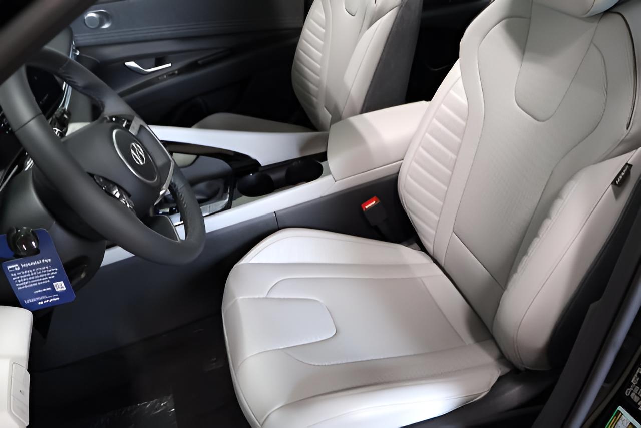 2026 Hyundai ELANTRA Limited Sedan