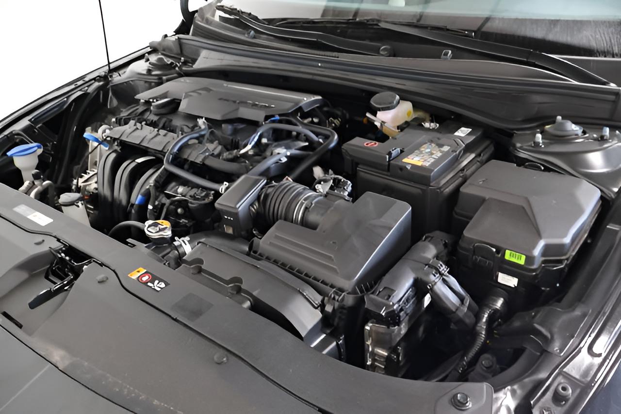 2026 Hyundai ELANTRA Limited Sedan