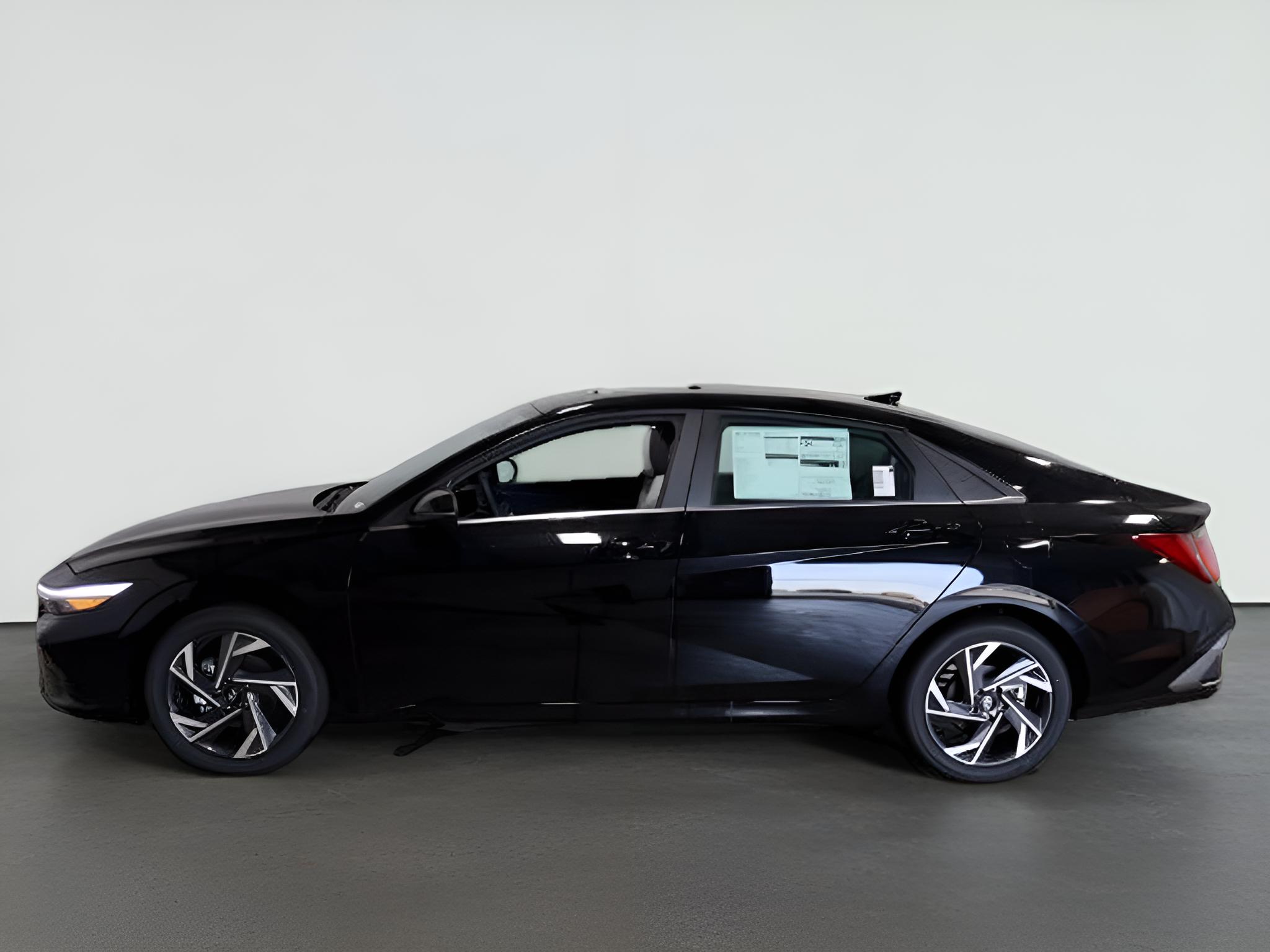 2026 Hyundai ELANTRA Limited Sedan