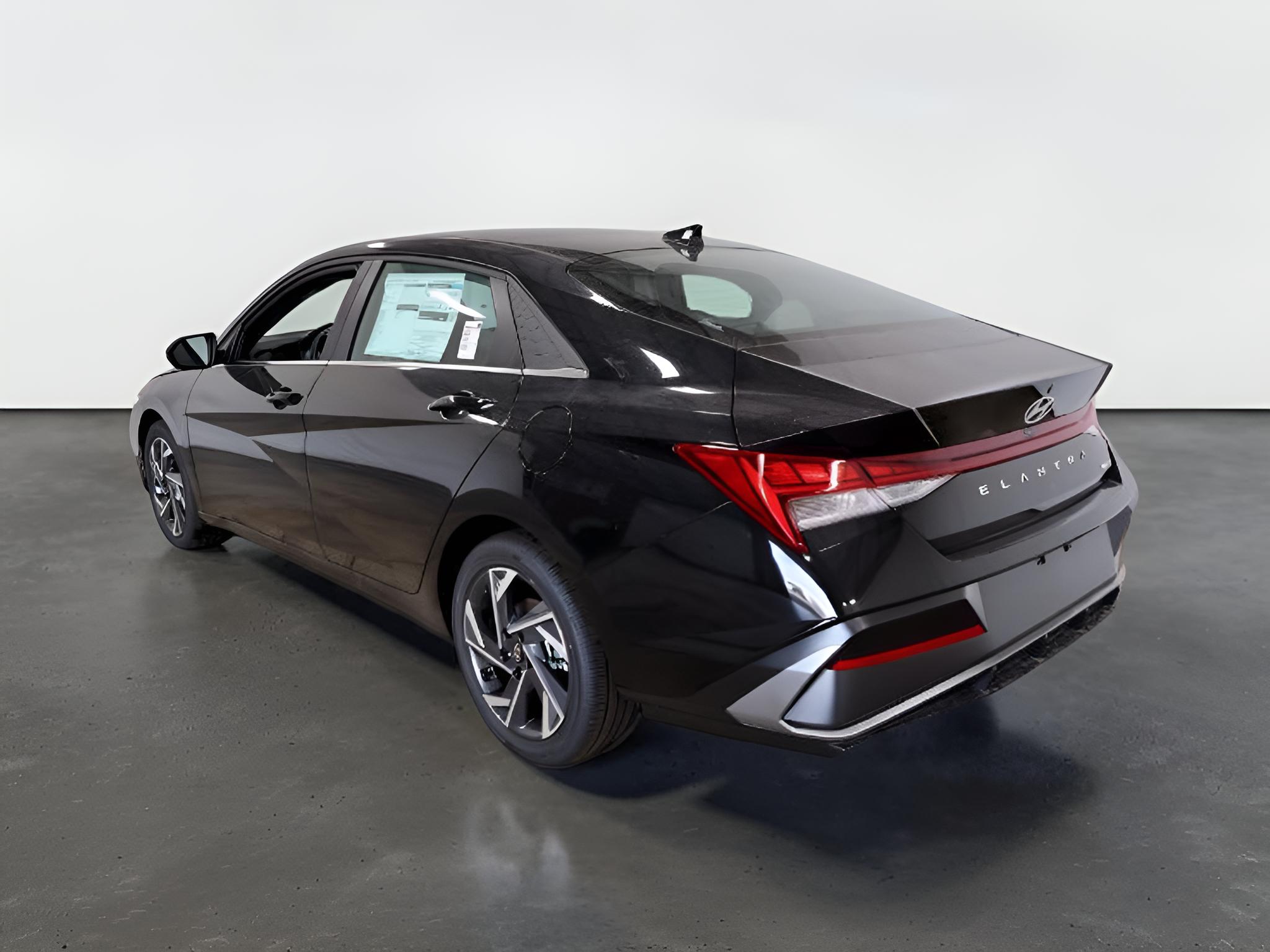 2026 Hyundai ELANTRA Limited Sedan