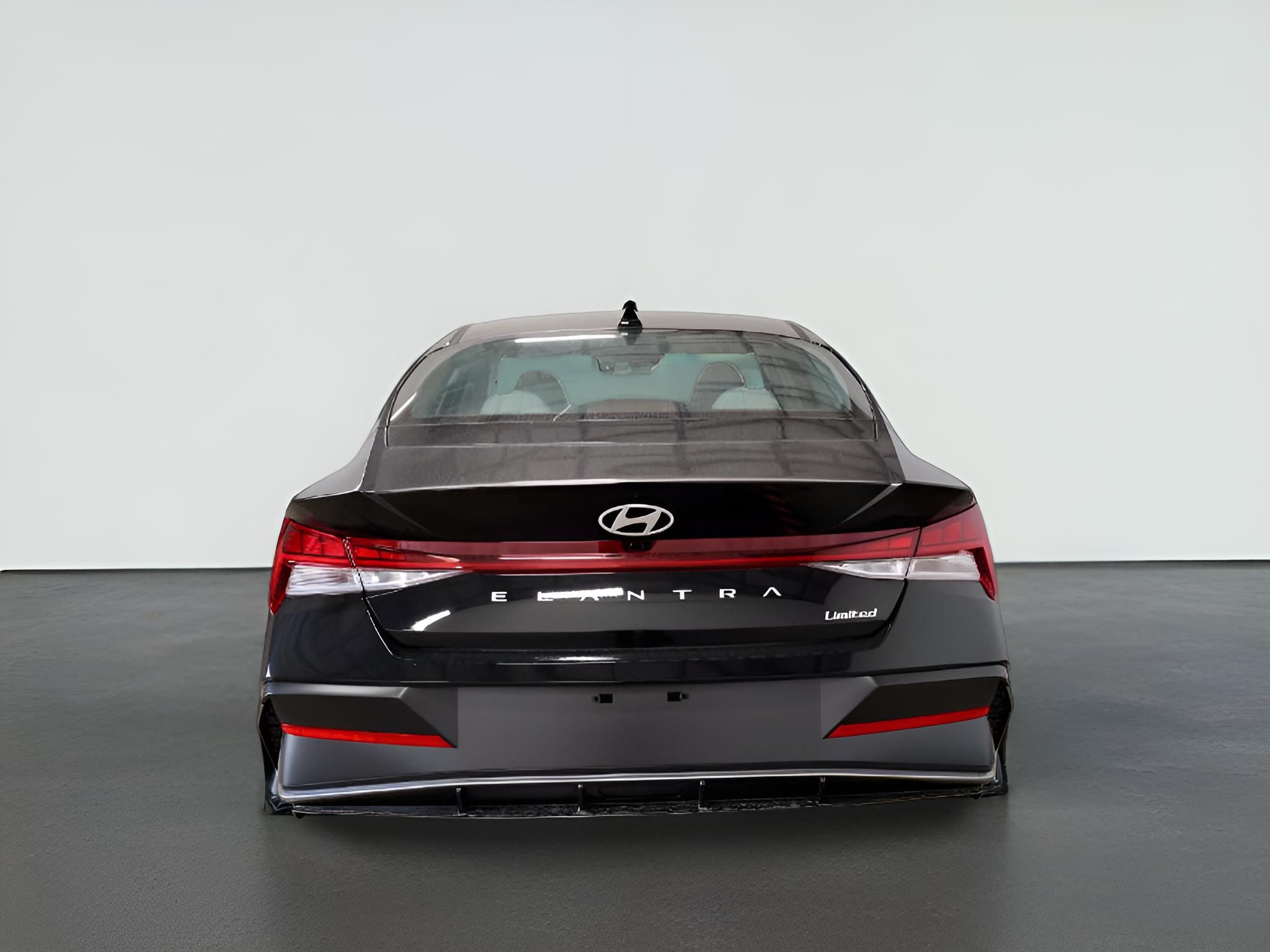 2026 Hyundai ELANTRA Limited Sedan