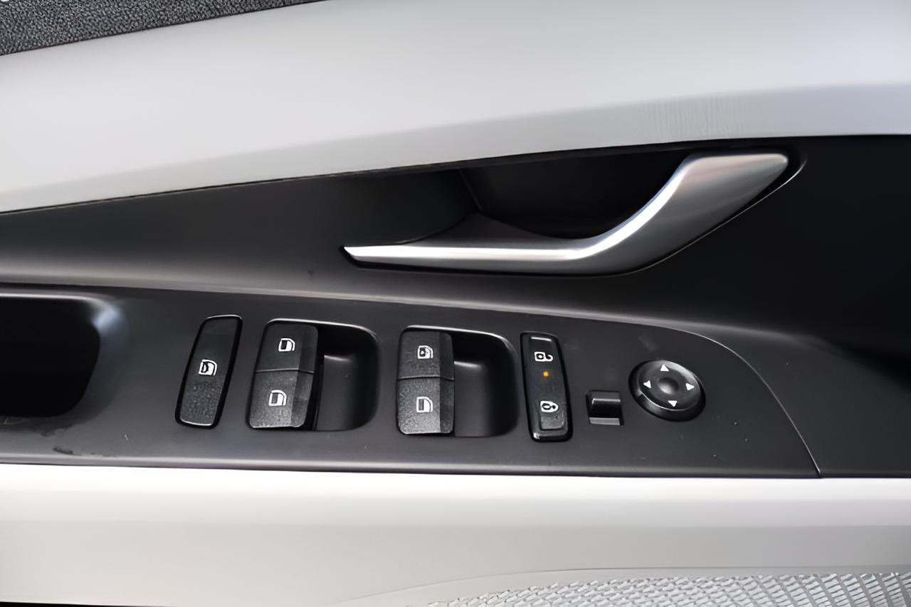 2026 Hyundai ELANTRA Limited Sedan