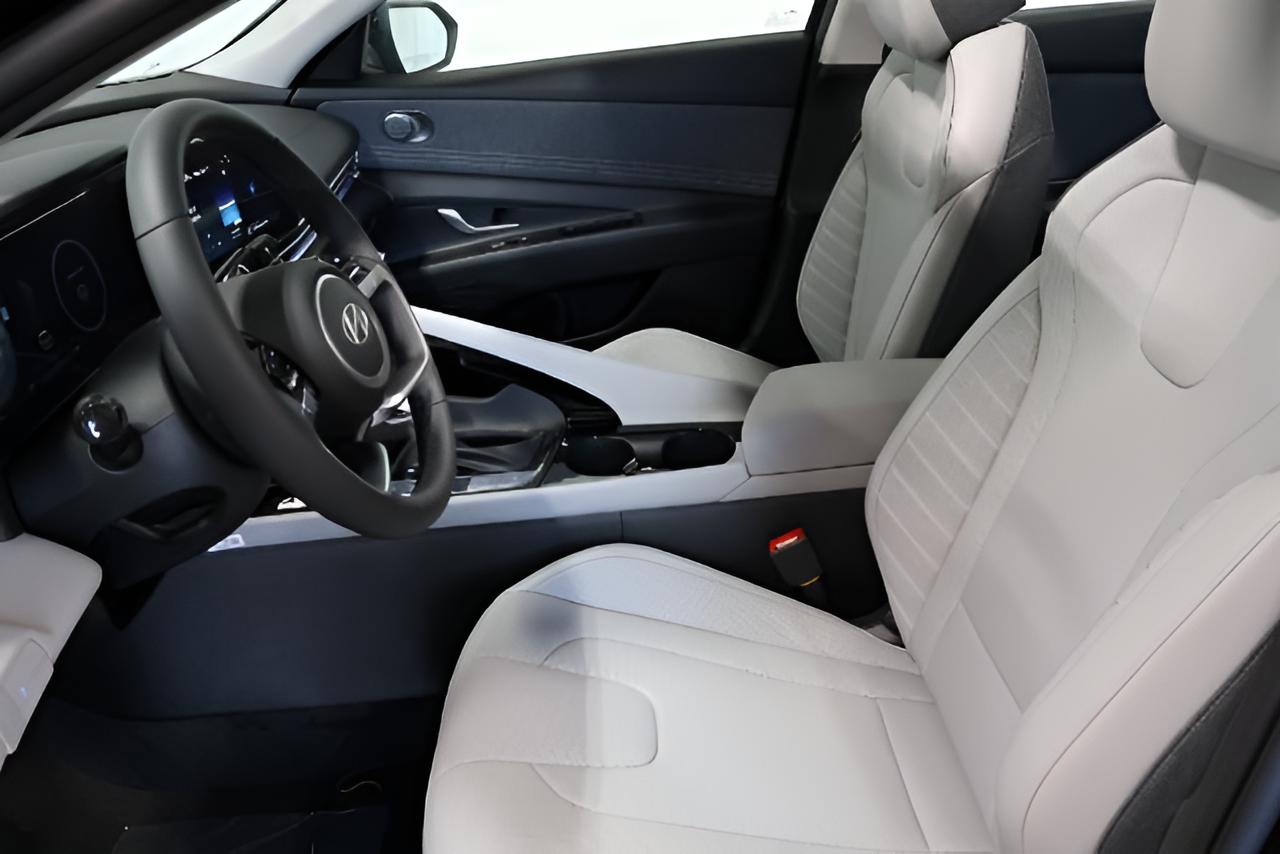 2026 Hyundai ELANTRA Limited Sedan