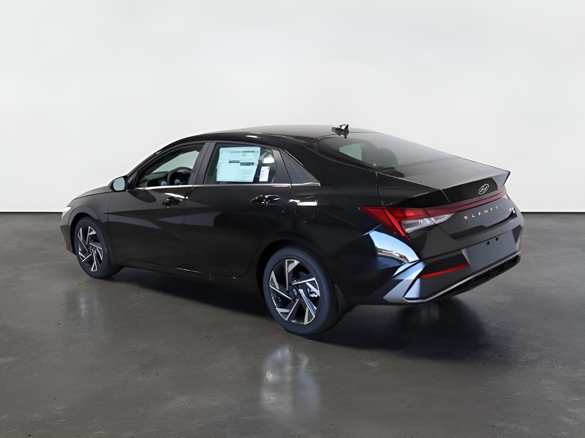 2026 Hyundai ELANTRA Limited Sedan