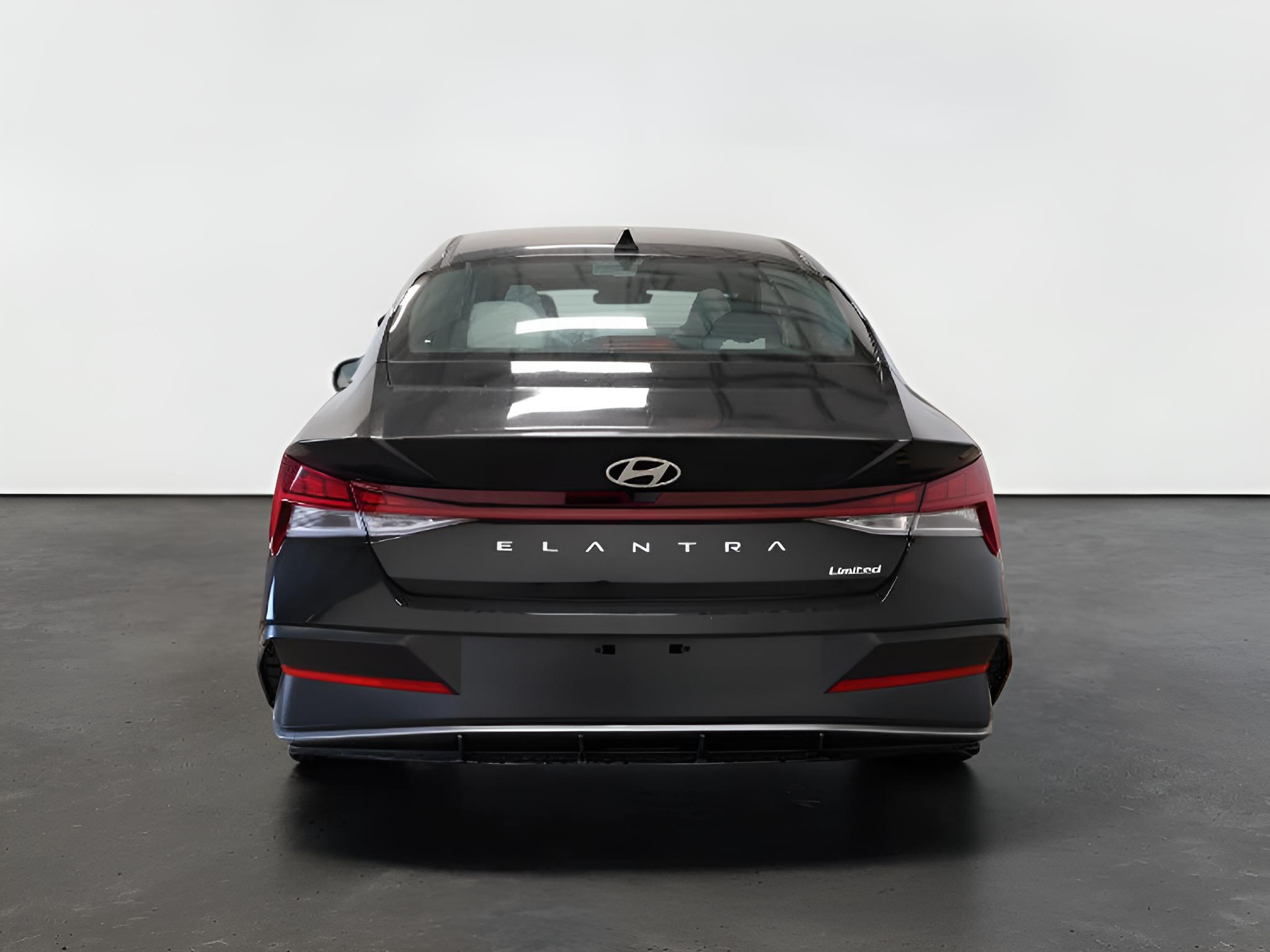 2026 Hyundai ELANTRA Limited Sedan