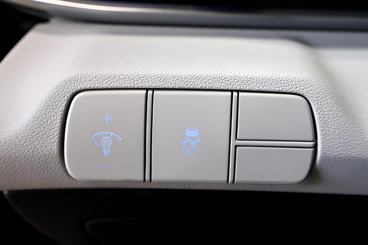 2026 Hyundai ELANTRA Limited Sedan
