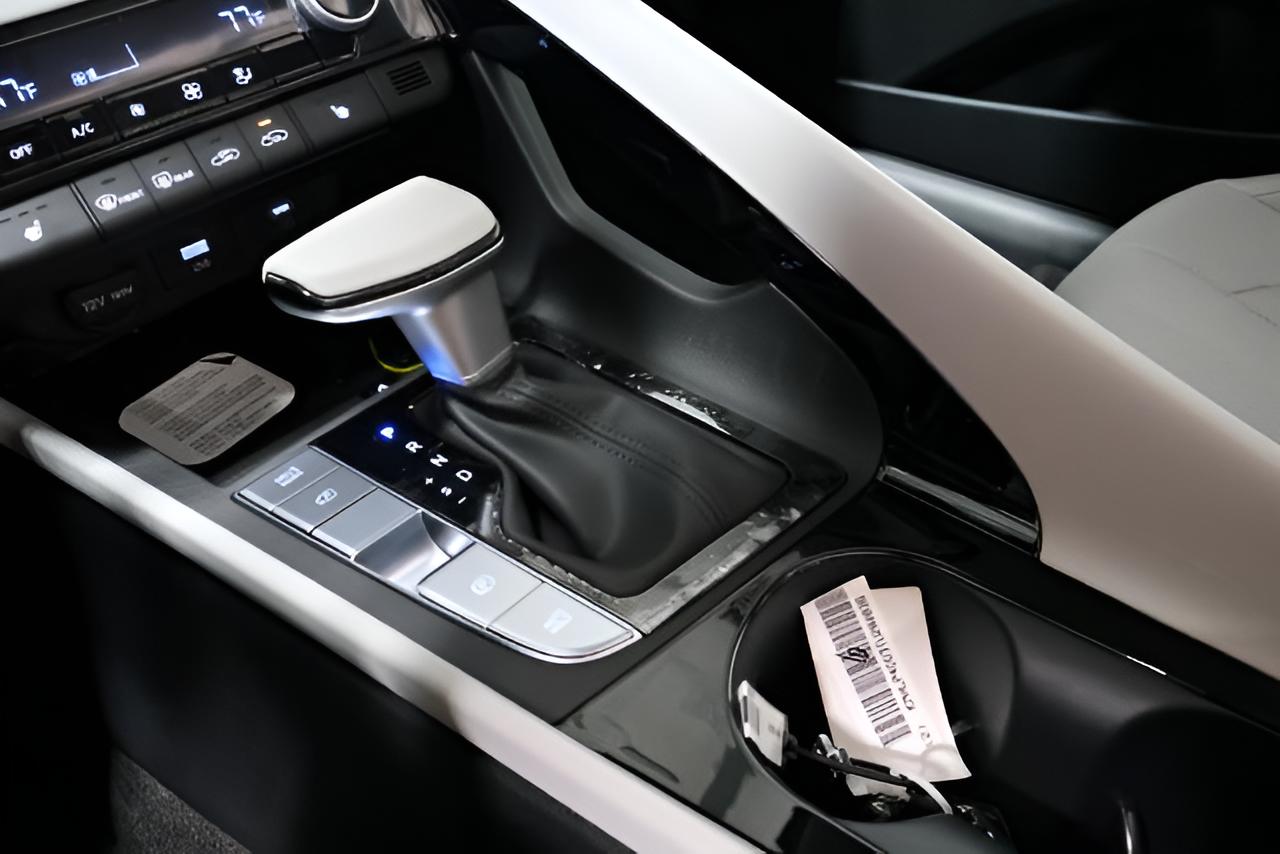 2026 Hyundai ELANTRA Limited Sedan