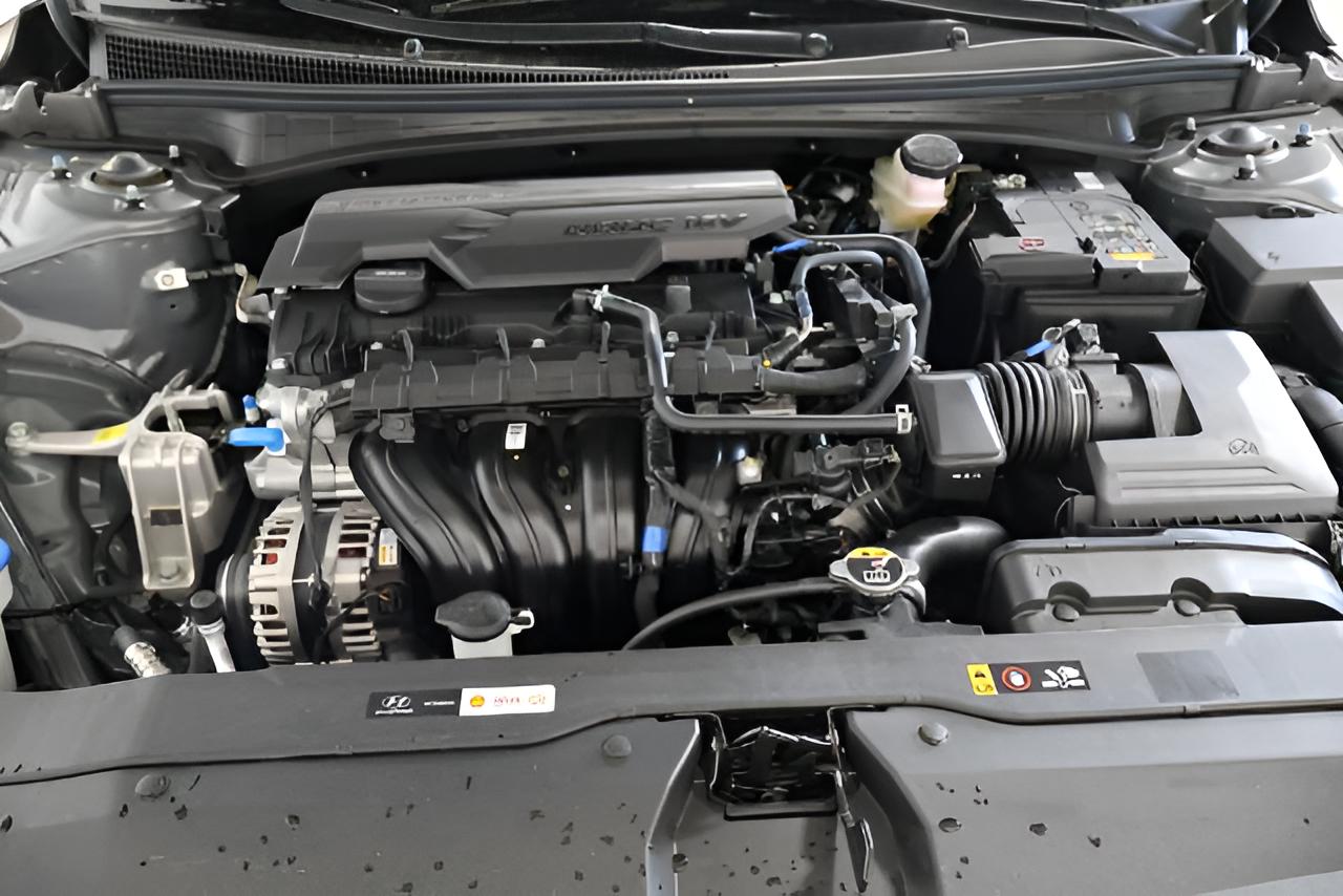 2026 Hyundai ELANTRA Limited Sedan