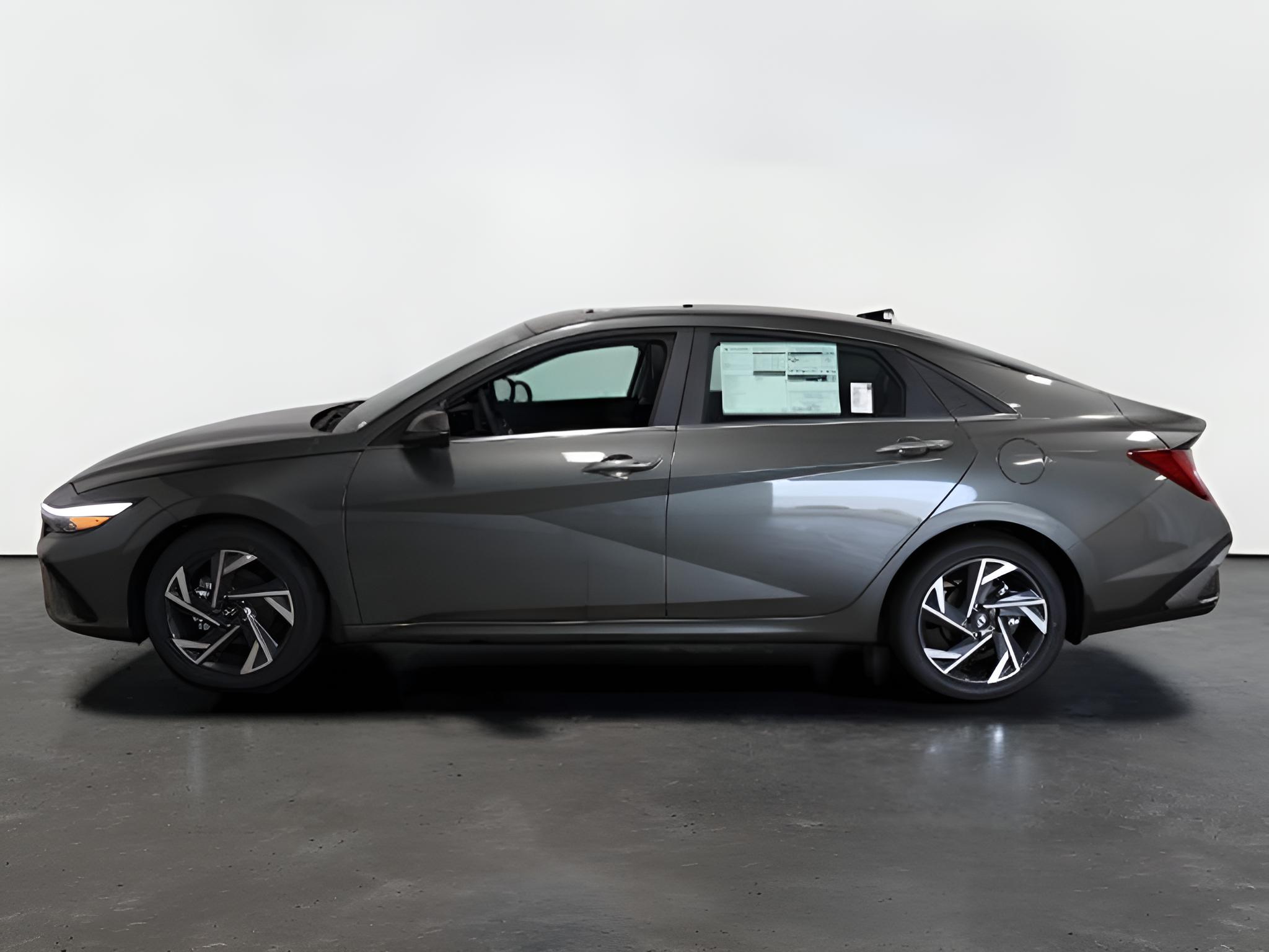 2026 Hyundai ELANTRA Limited Sedan
