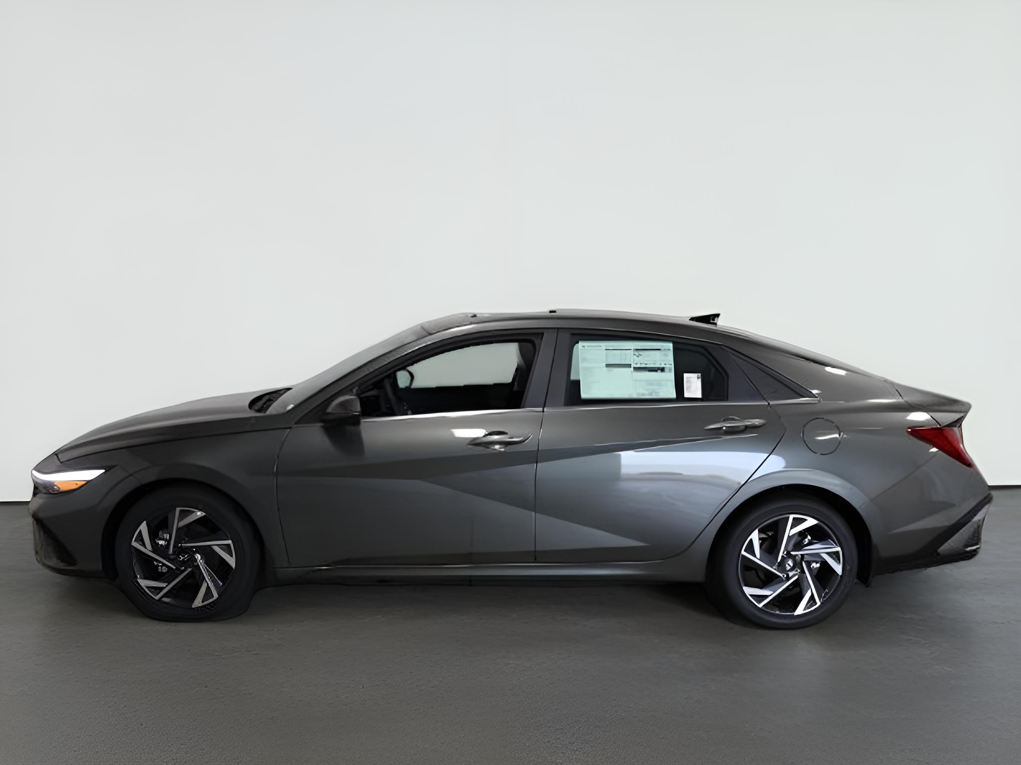 2026 Hyundai ELANTRA Limited Sedan
