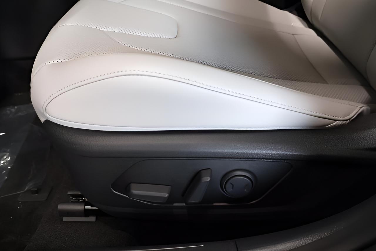 2026 Hyundai ELANTRA Limited Sedan