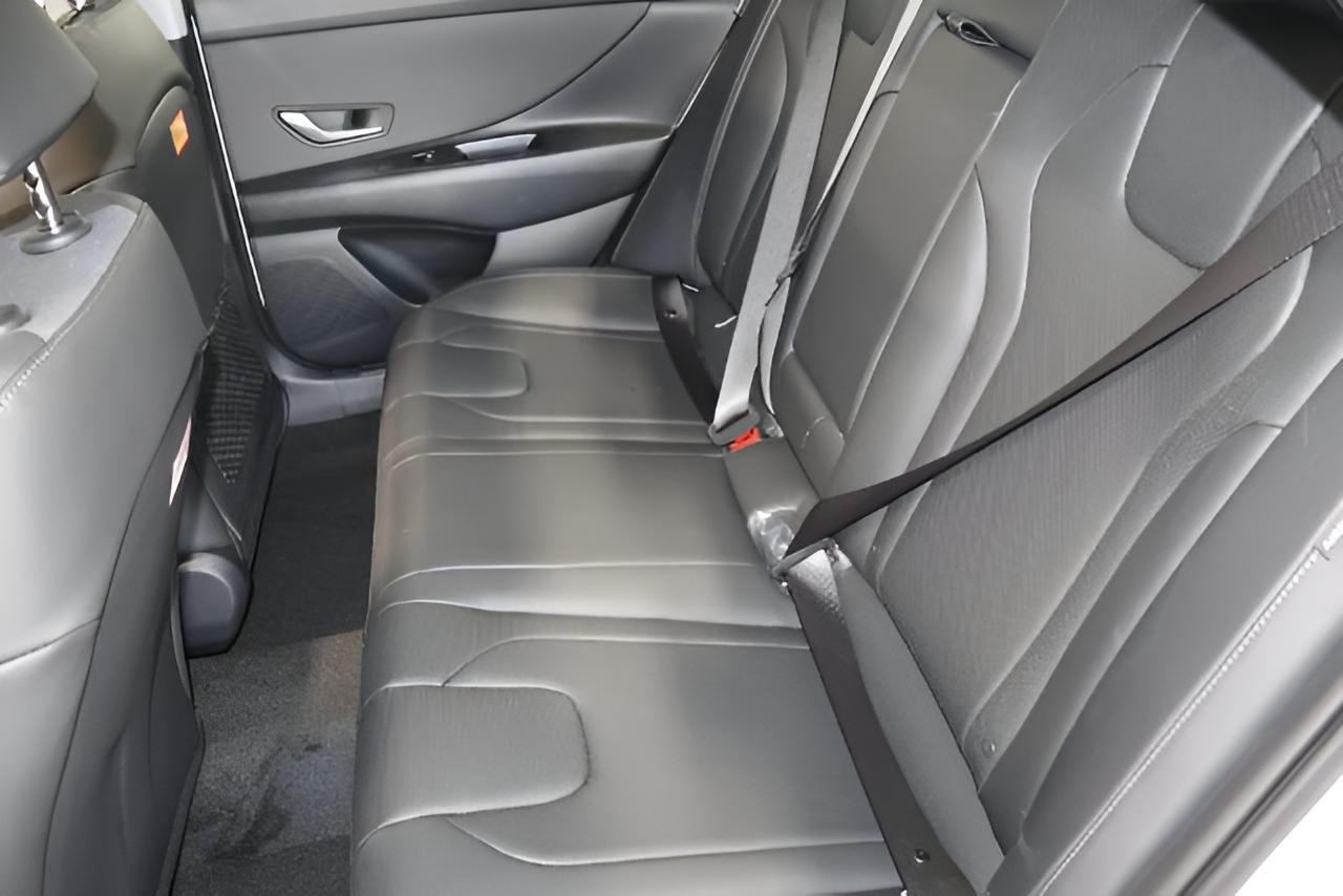2026 Hyundai ELANTRA Limited Sedan