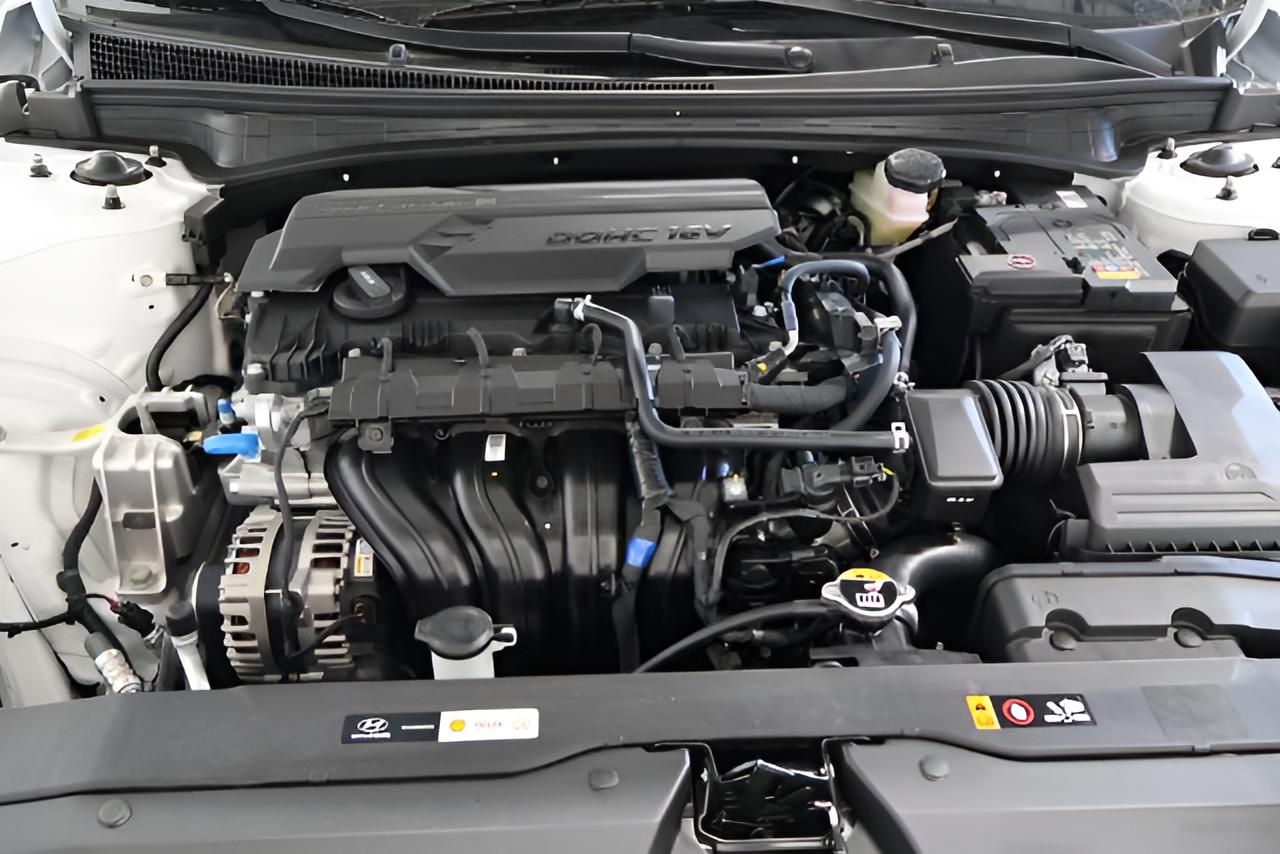 2026 Hyundai ELANTRA Limited Sedan