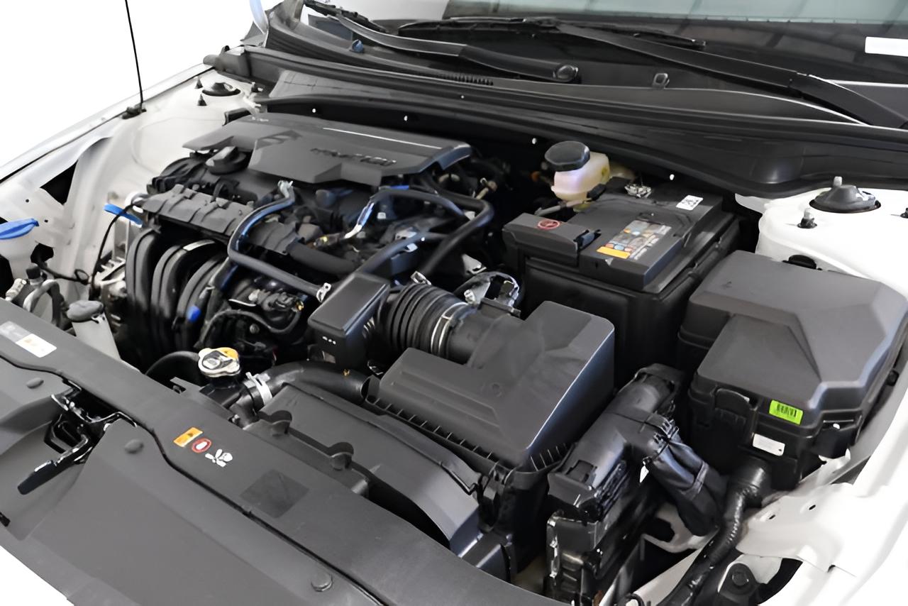 2026 Hyundai ELANTRA Limited Sedan