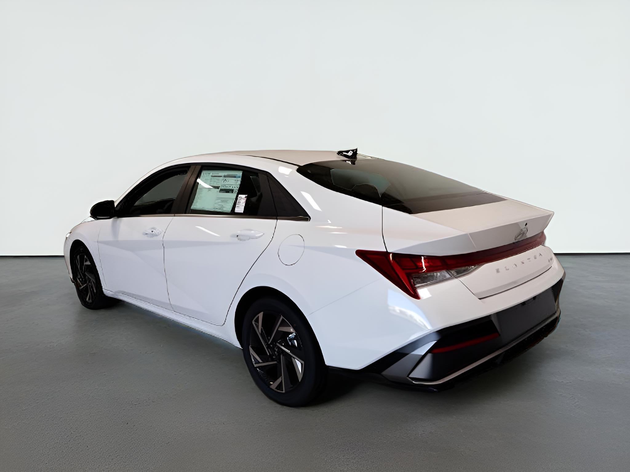 2026 Hyundai ELANTRA Limited Sedan