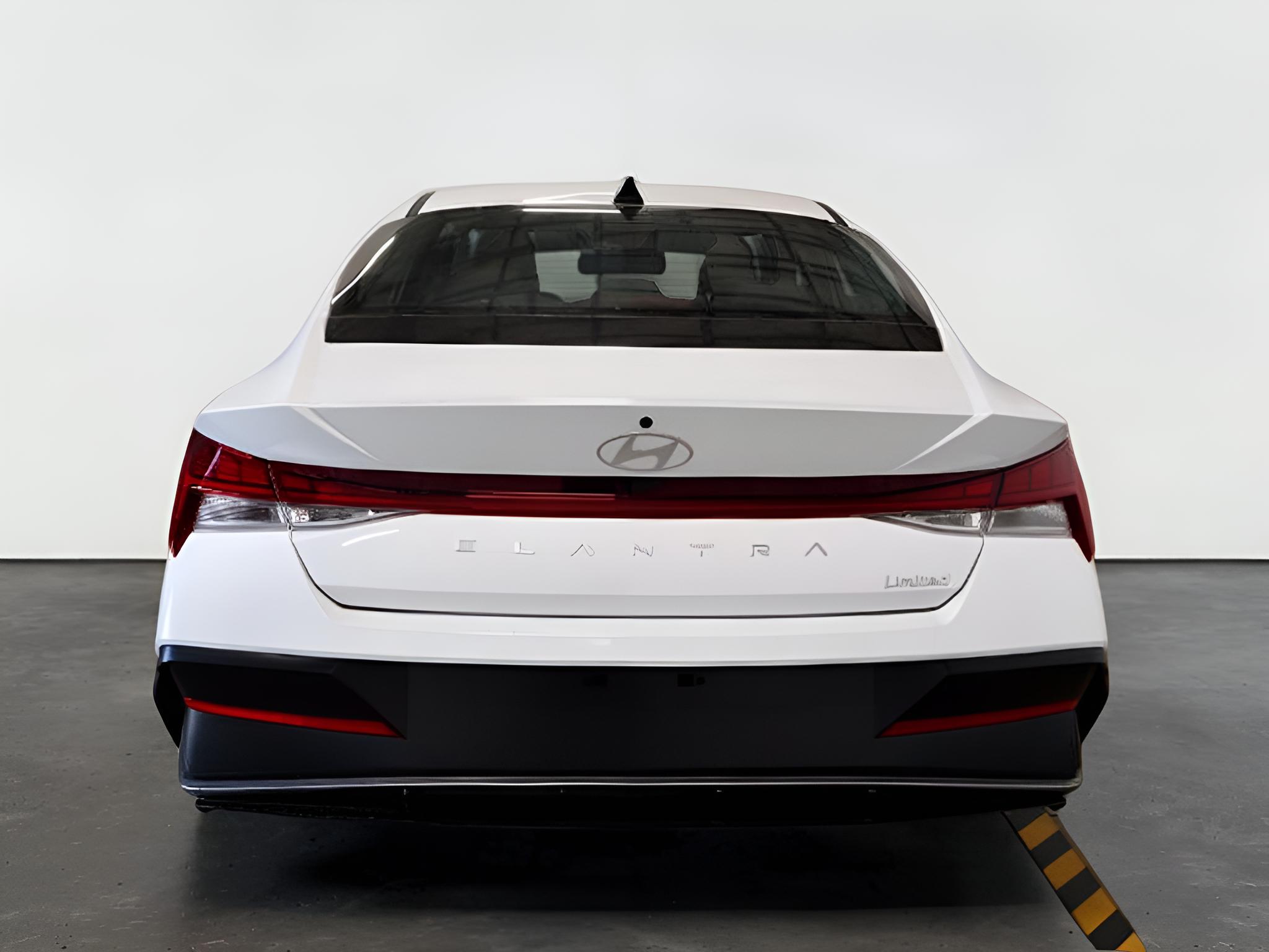 2026 Hyundai ELANTRA Limited Sedan