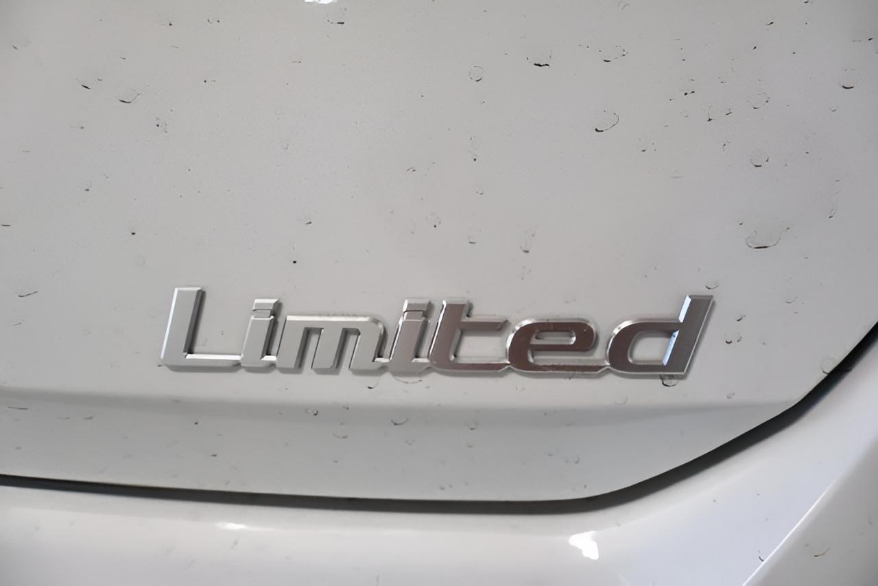 2026 Hyundai ELANTRA Limited Sedan