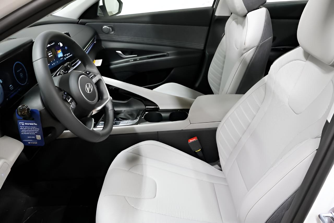 2026 Hyundai ELANTRA Limited Sedan