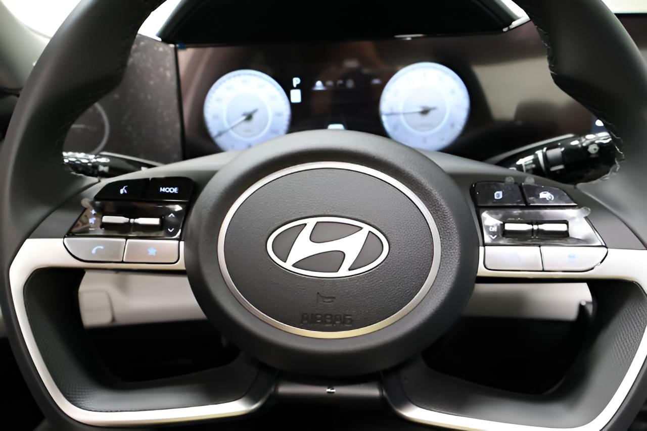 2026 Hyundai ELANTRA Limited Sedan