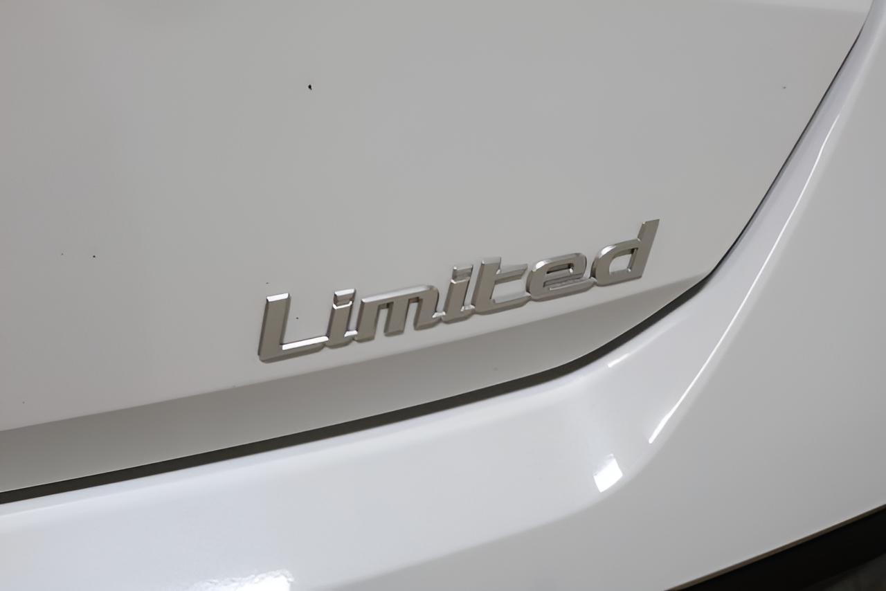 2026 Hyundai ELANTRA Limited Sedan