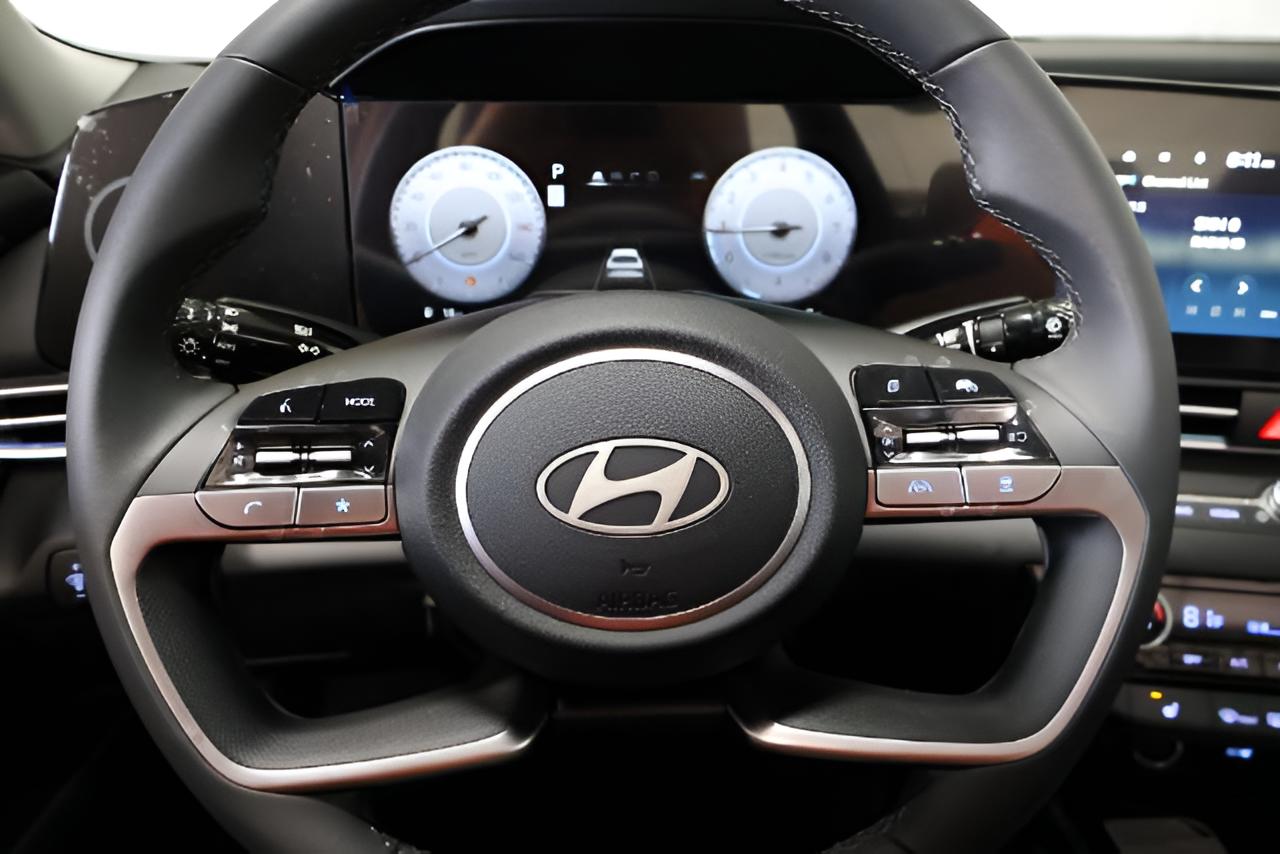 2026 Hyundai ELANTRA Limited Sedan