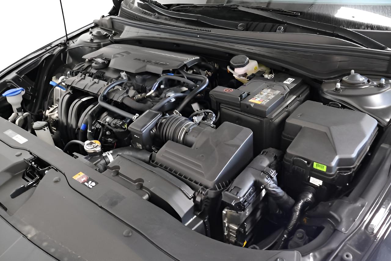 2026 Hyundai ELANTRA Limited Sedan