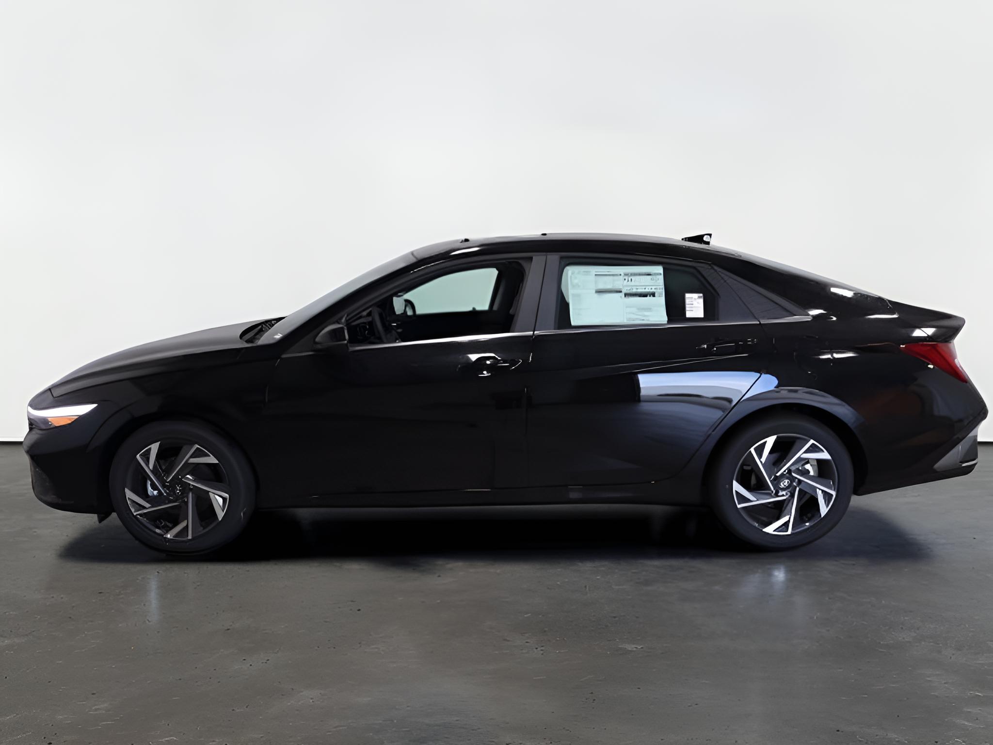 2026 Hyundai ELANTRA Limited Sedan