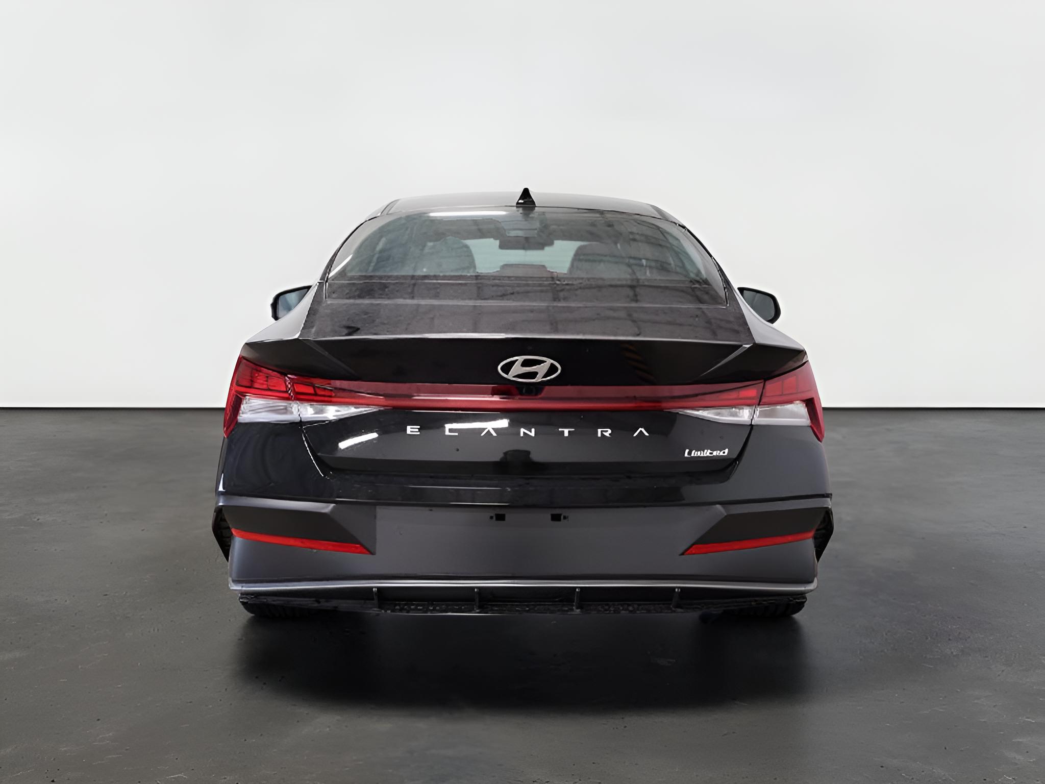 2026 Hyundai ELANTRA Limited Sedan