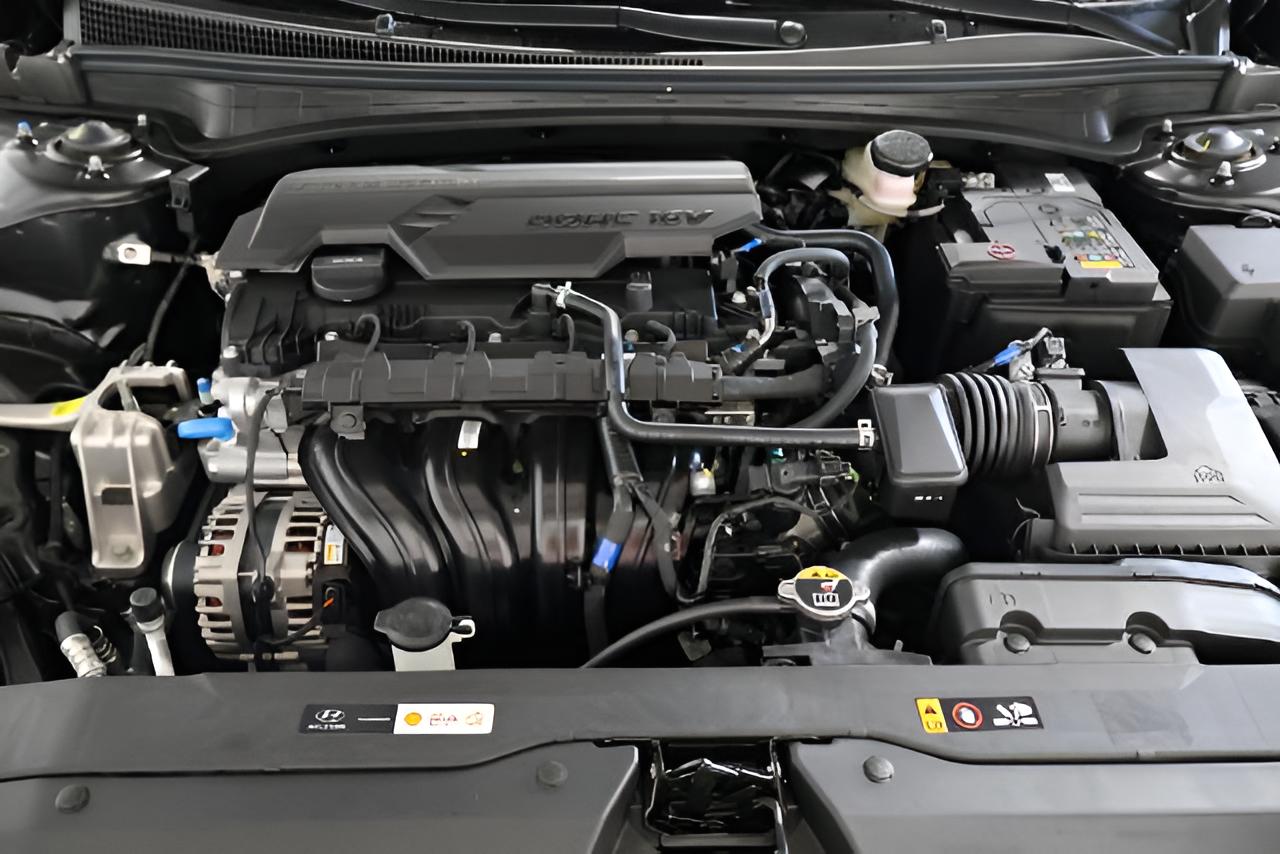 2026 Hyundai ELANTRA Limited Sedan