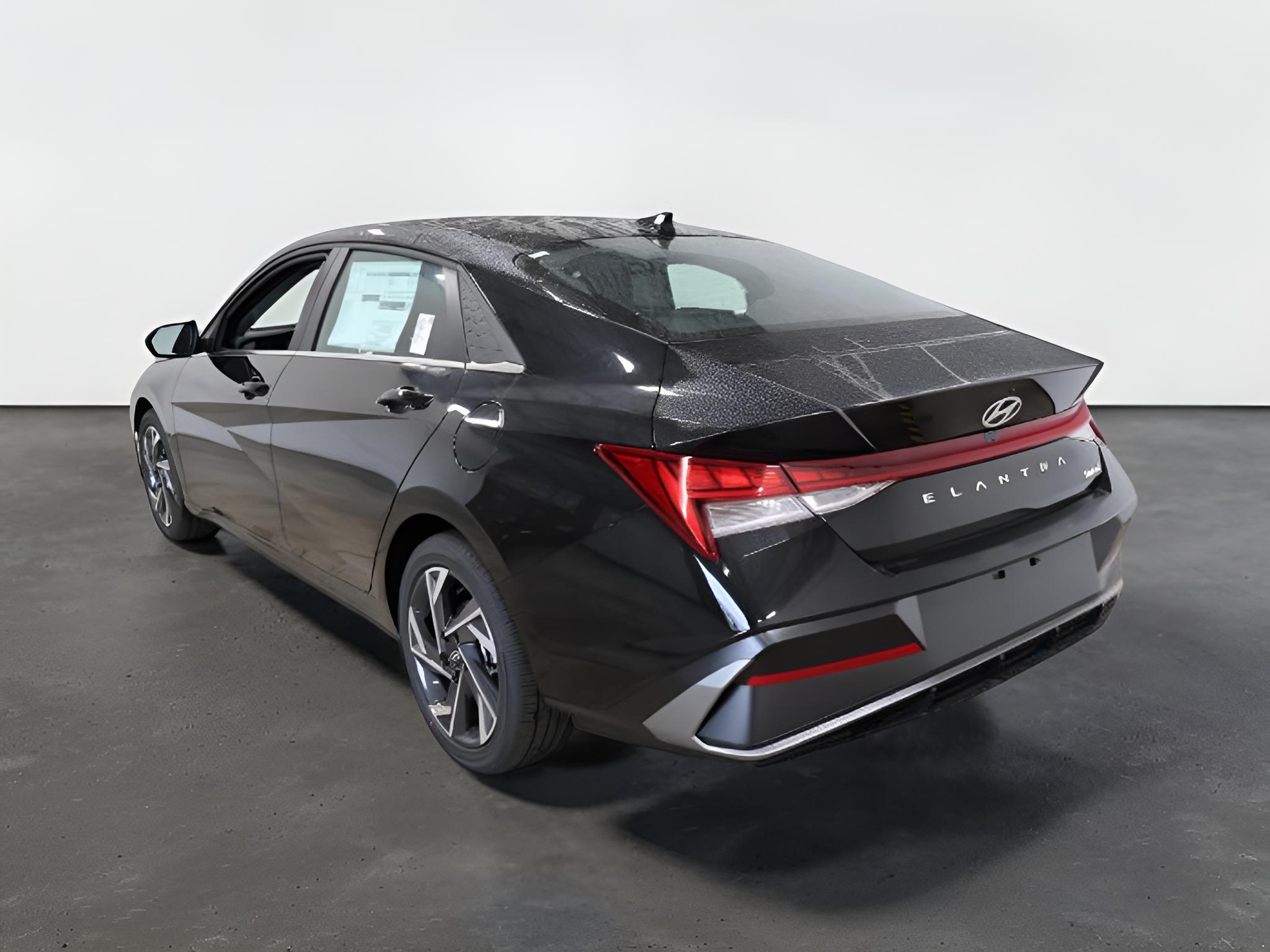 2026 Hyundai ELANTRA Limited Sedan