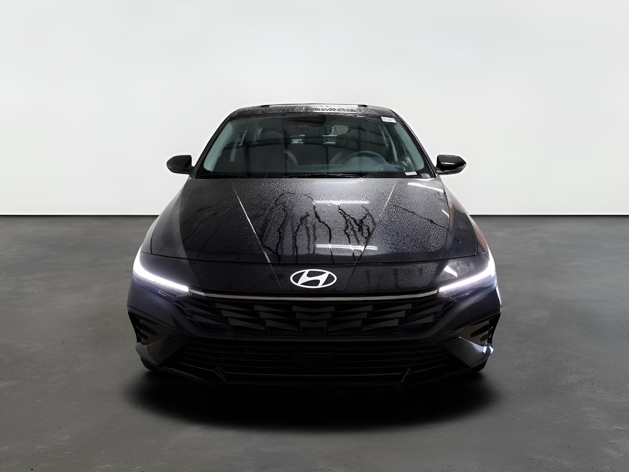 2026 Hyundai ELANTRA Limited Sedan