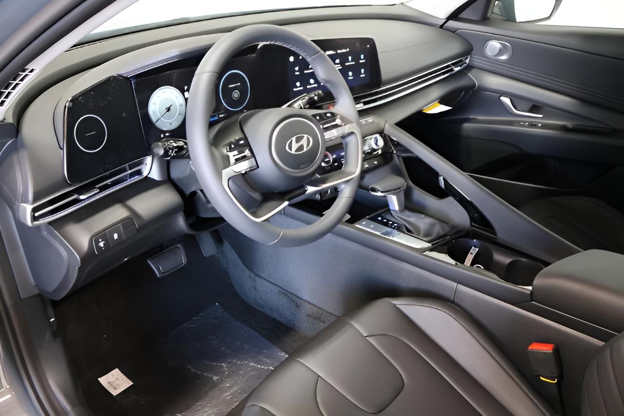 2026 Hyundai ELANTRA Limited Sedan