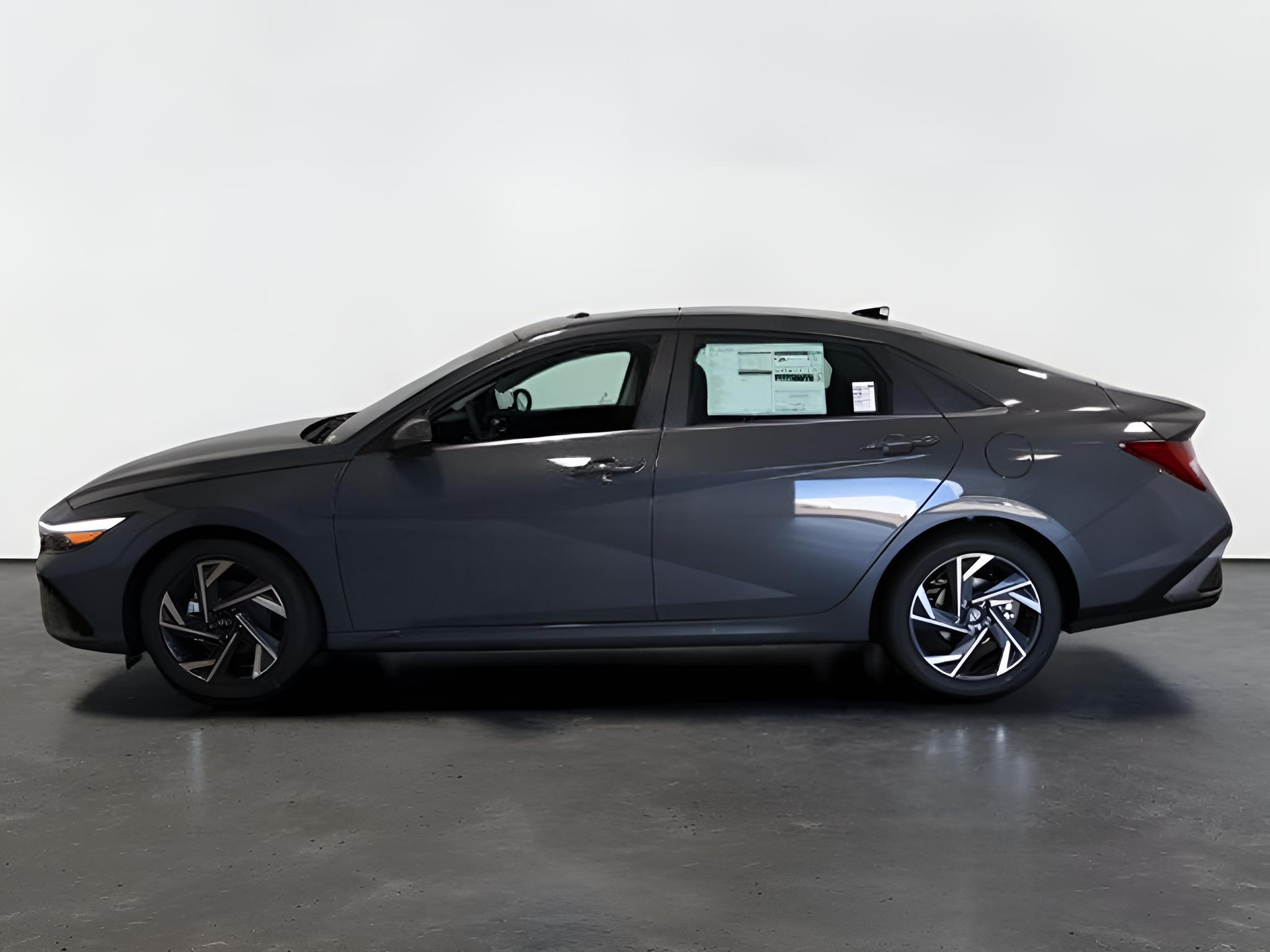 2026 Hyundai ELANTRA Limited Sedan