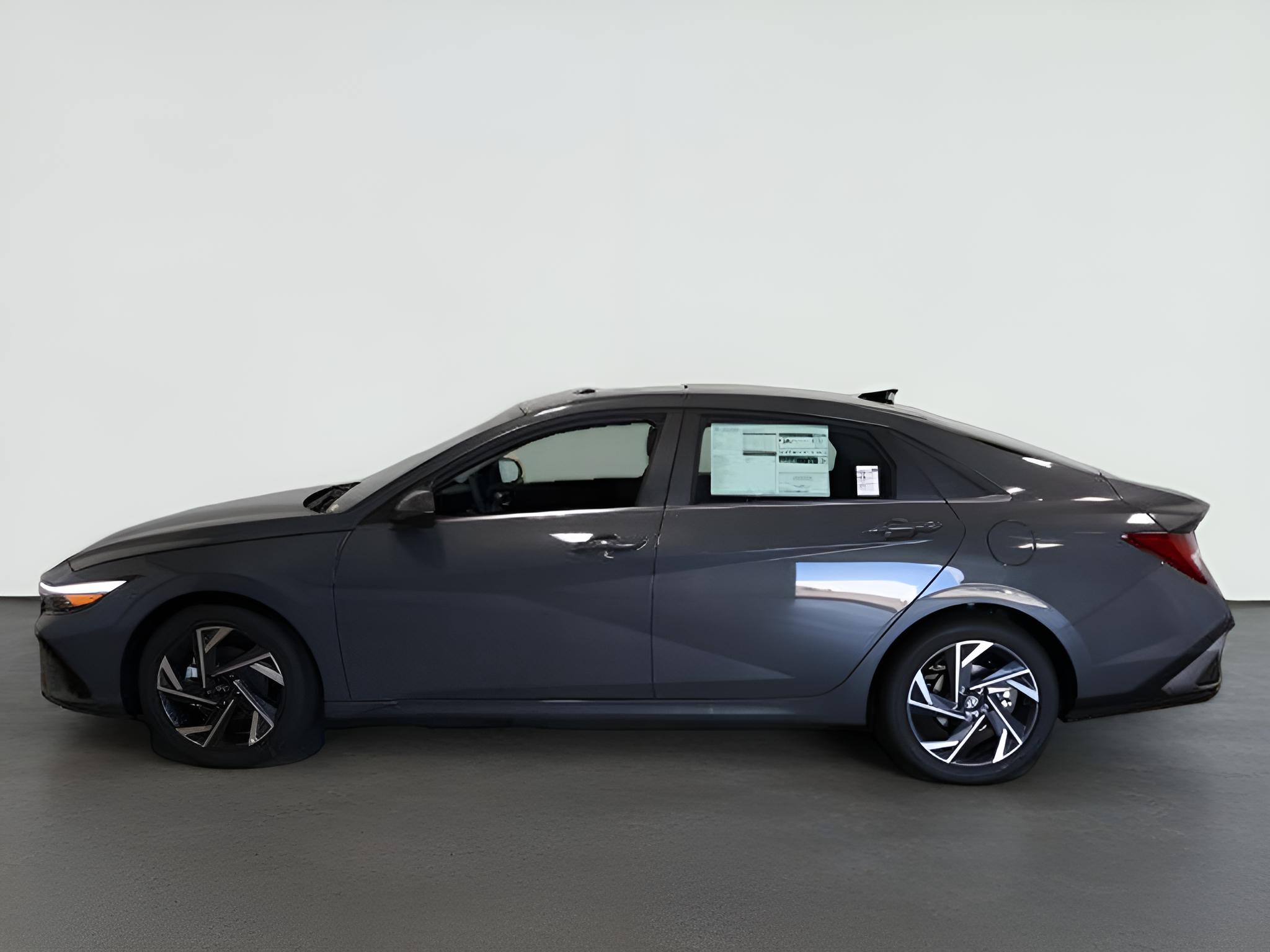 2026 Hyundai ELANTRA Limited Sedan