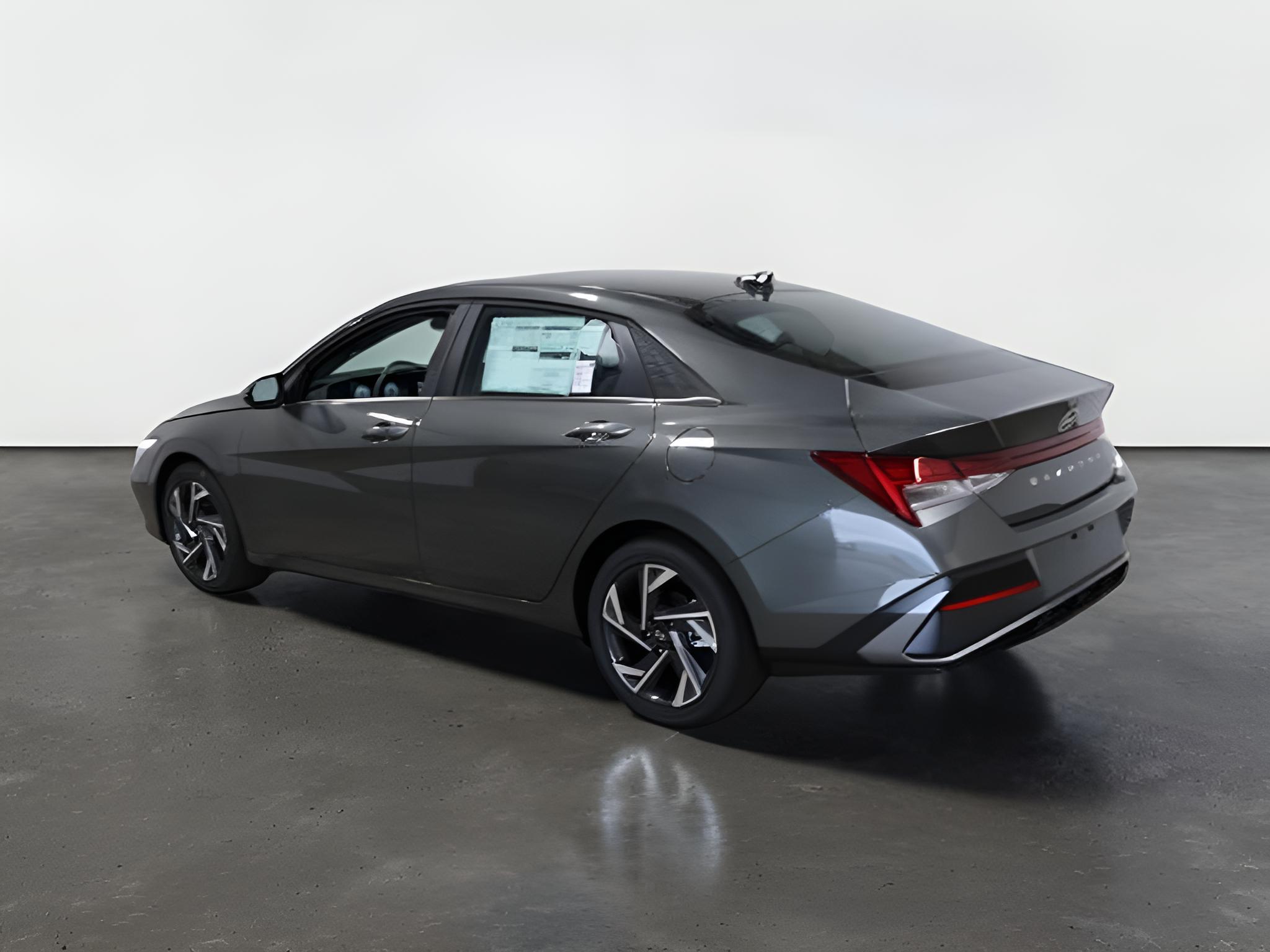 2026 Hyundai ELANTRA Limited Sedan
