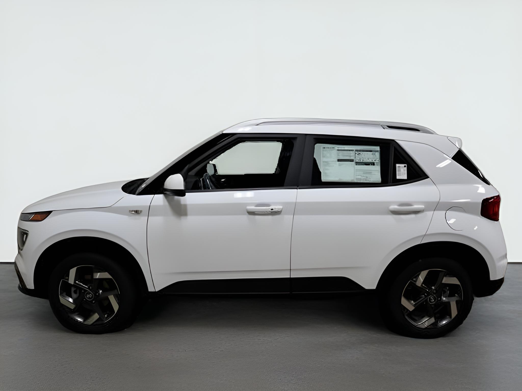 2026 Hyundai VENUE SEL FWD
